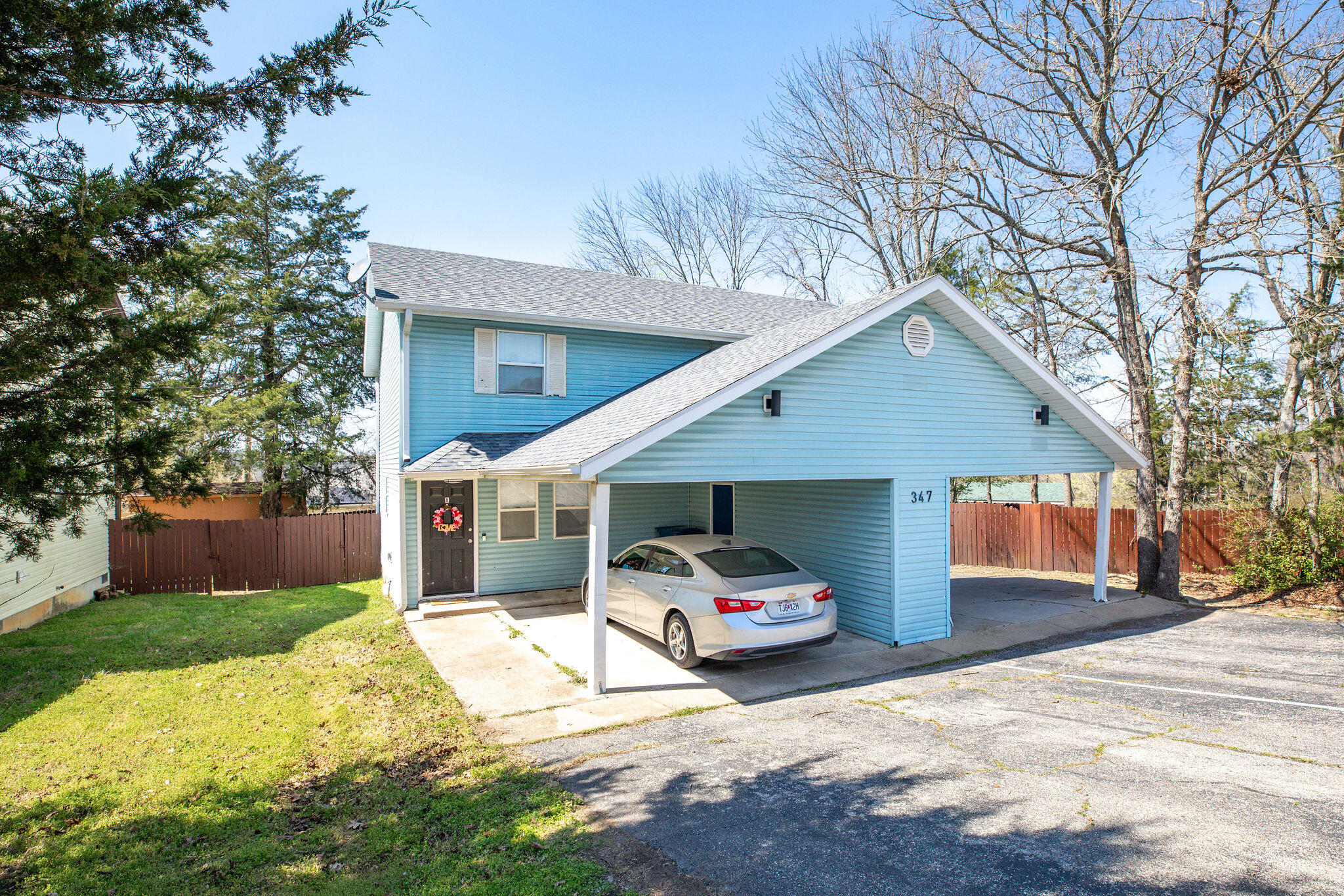 347 Hawthorne Street Property Photo 2