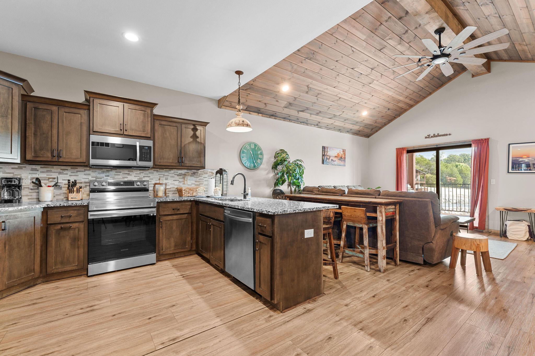 120 Jays Way Property Photo 18
