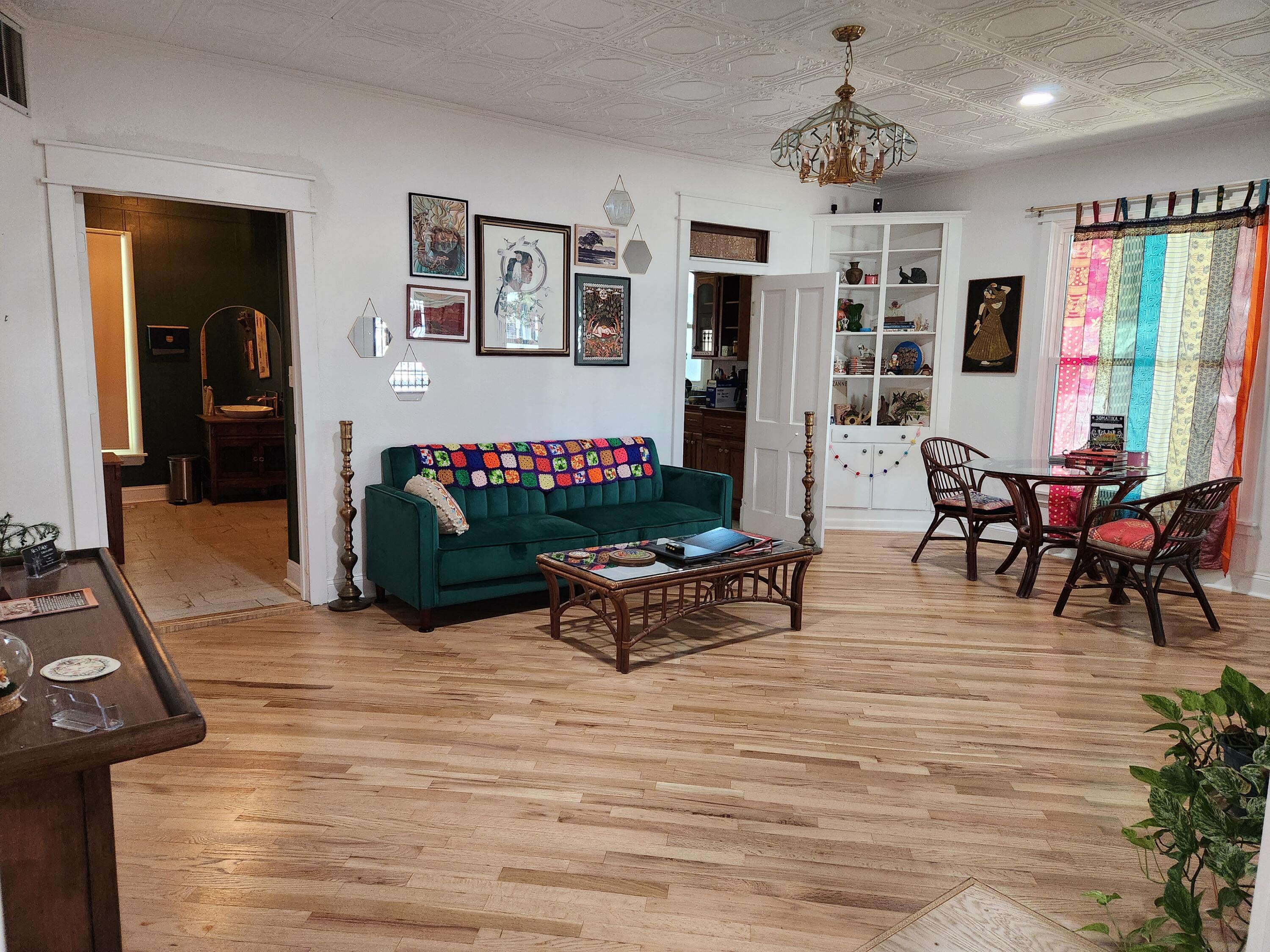 1418 Cherokee Avenue Property Photo 3