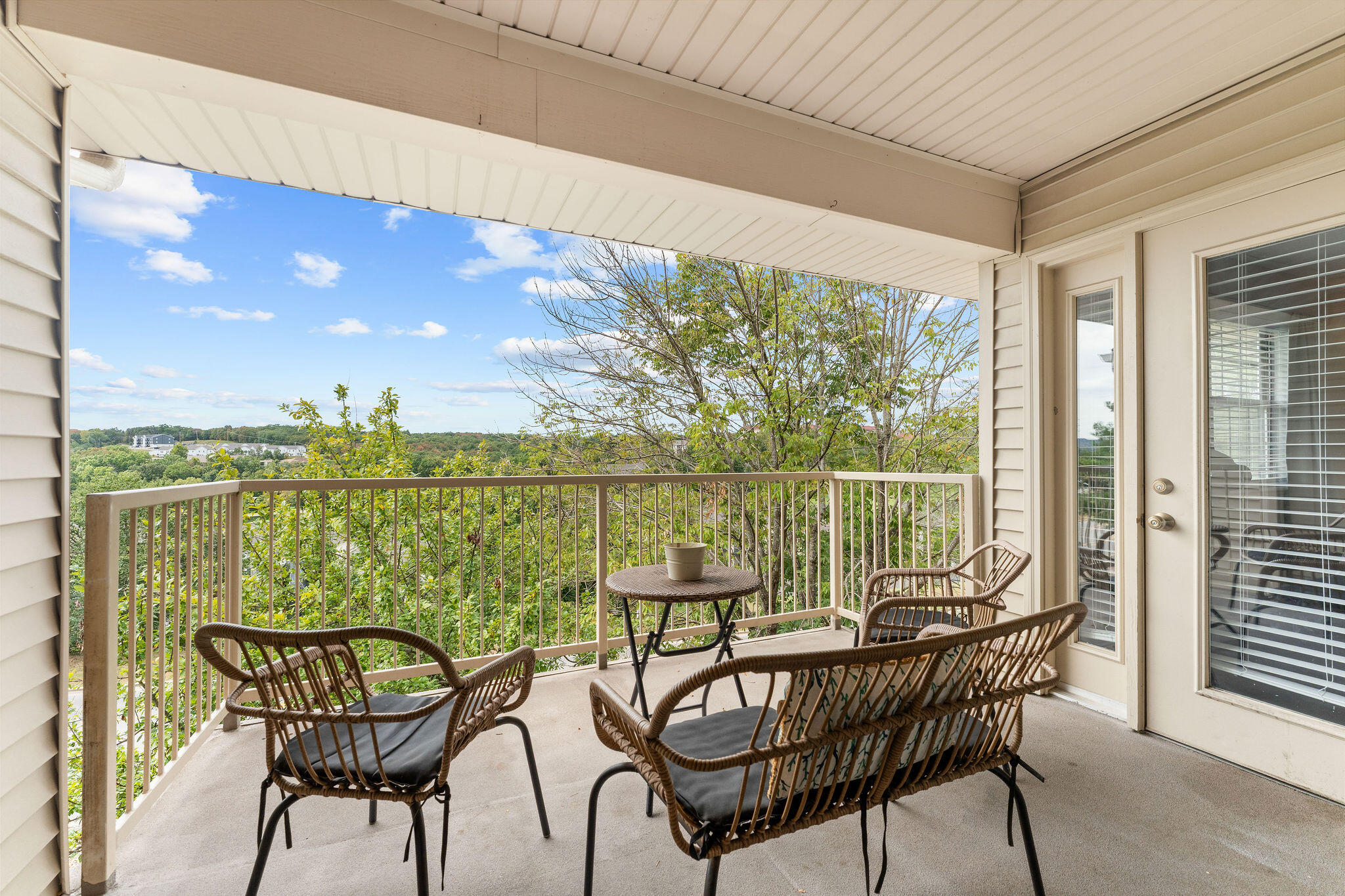 350 South Wildwood Drive # E19 Property Photo 11