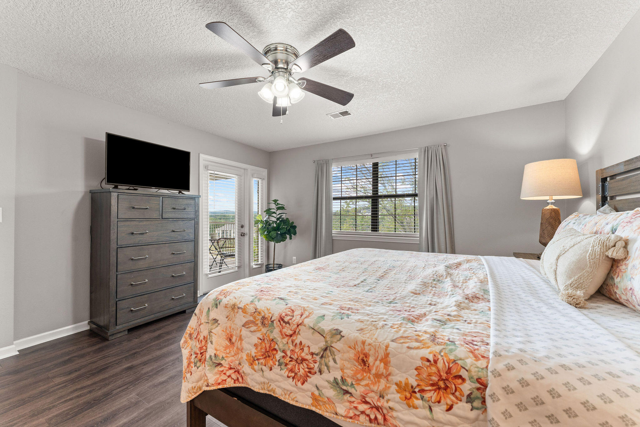 350 South Wildwood Drive # E19 Property Photo 15