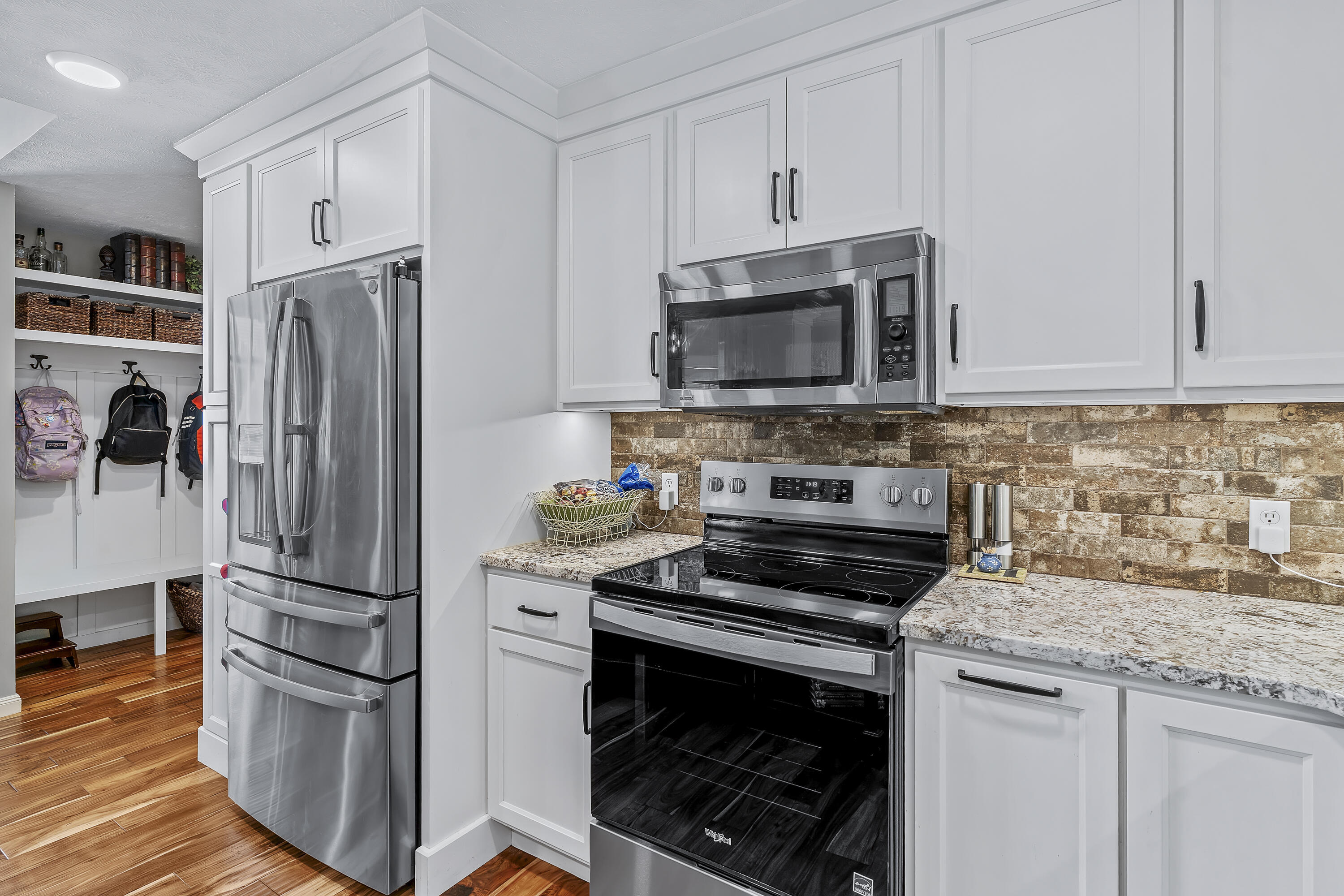 4625 South Turnberry Avenue Property Photo 14