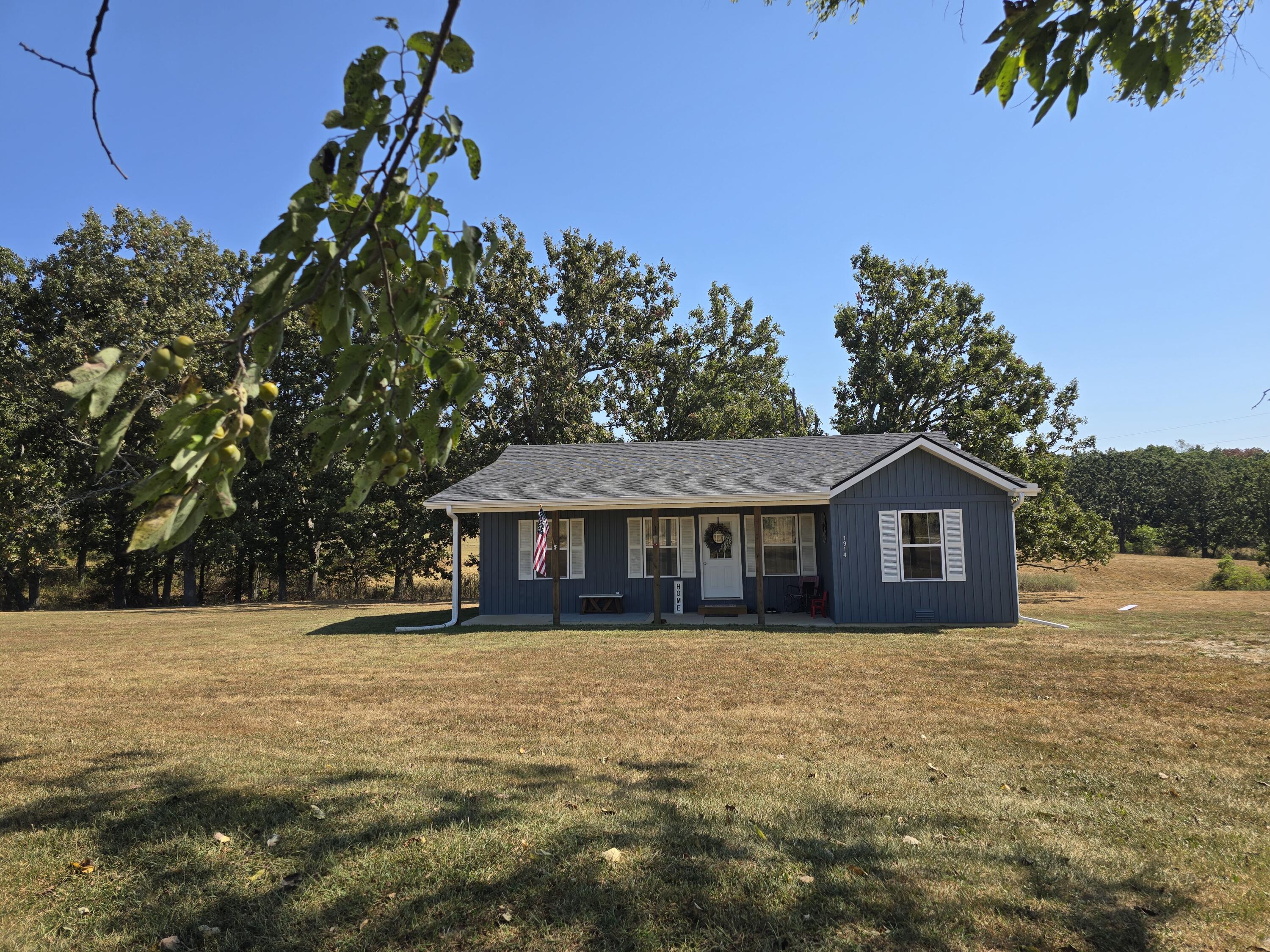 1914 Hidden Pond Lane Property Photo