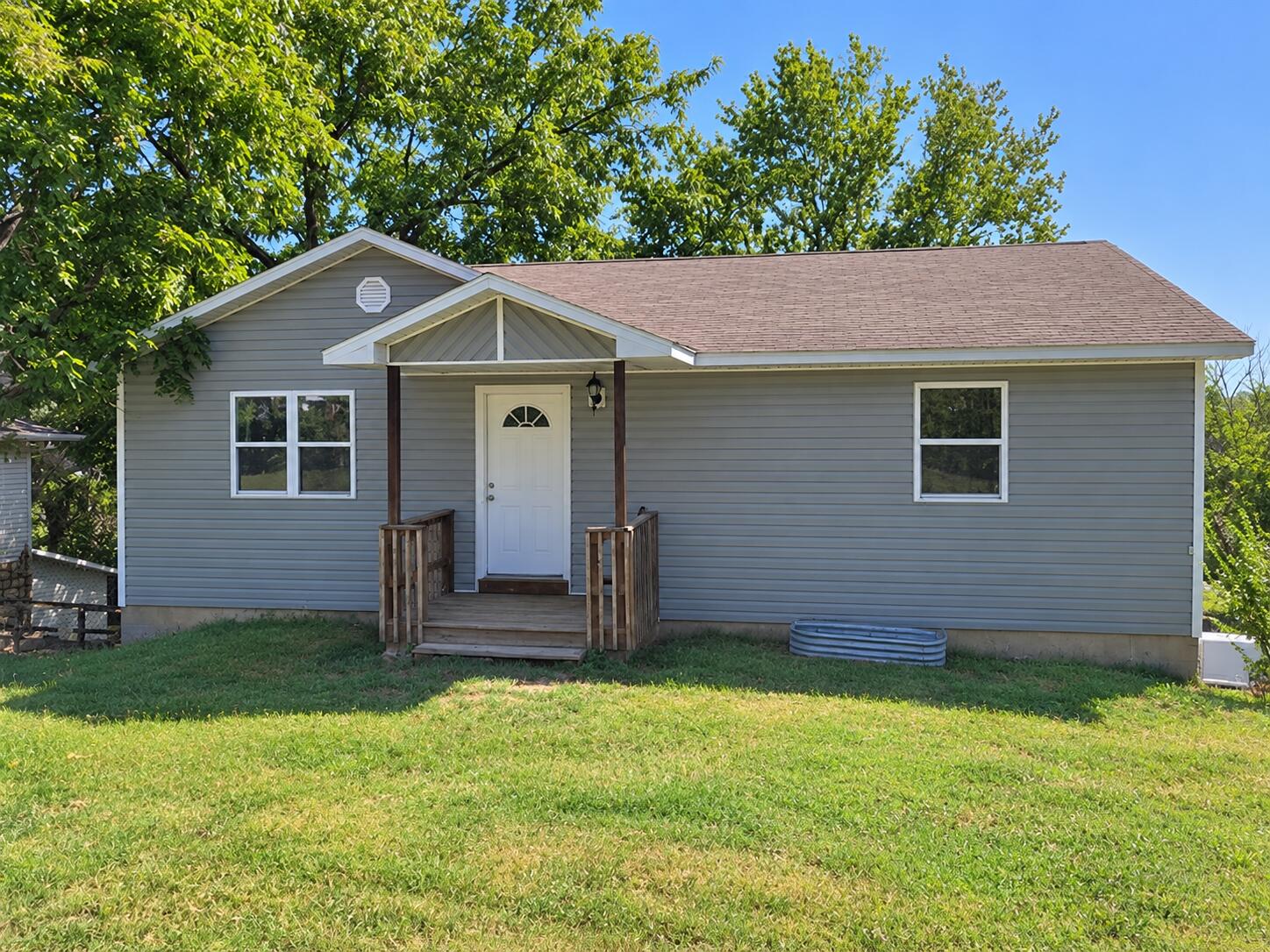 410 South Harlin Drive Property Photo 1