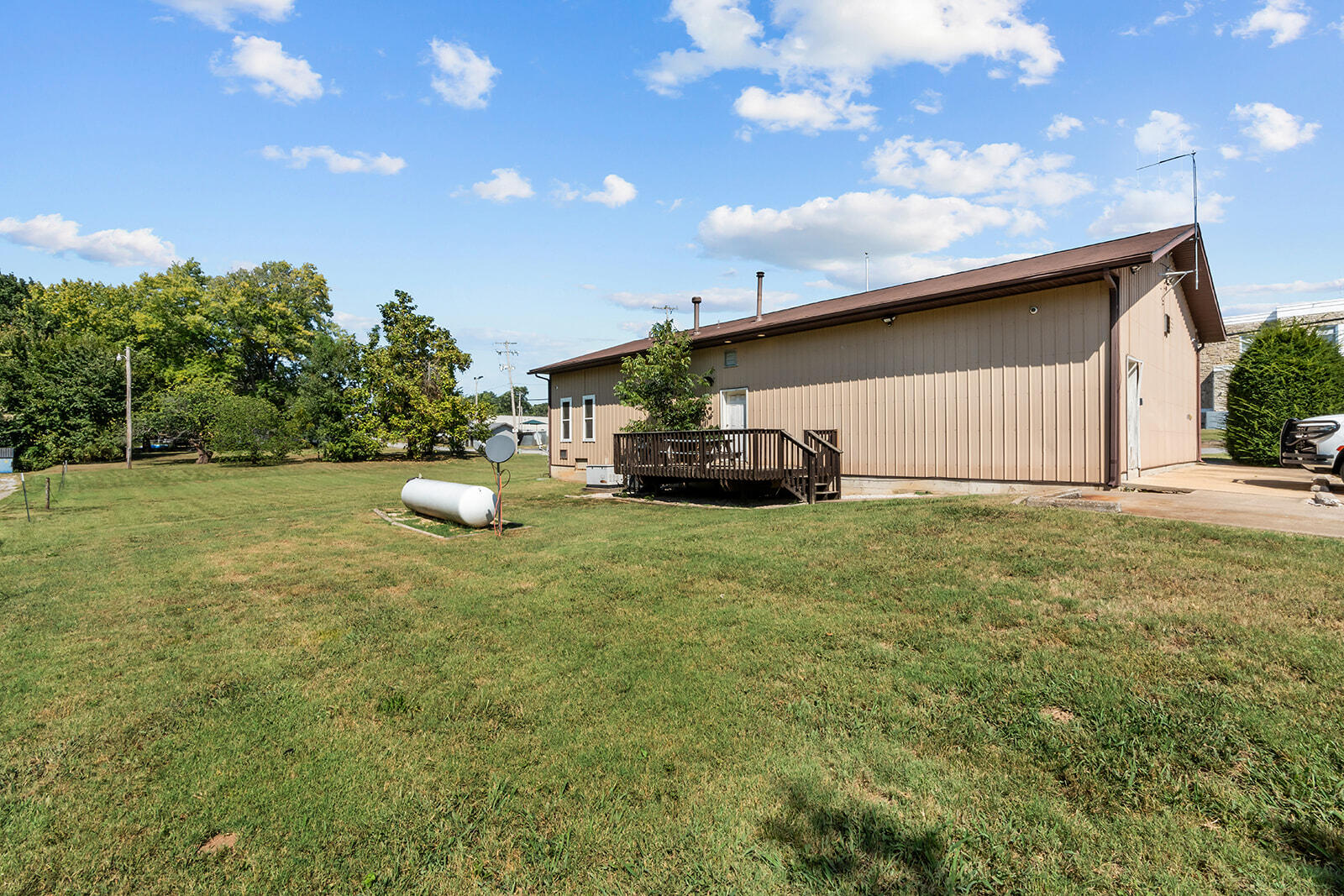 341 North Avenue Property Photo 8