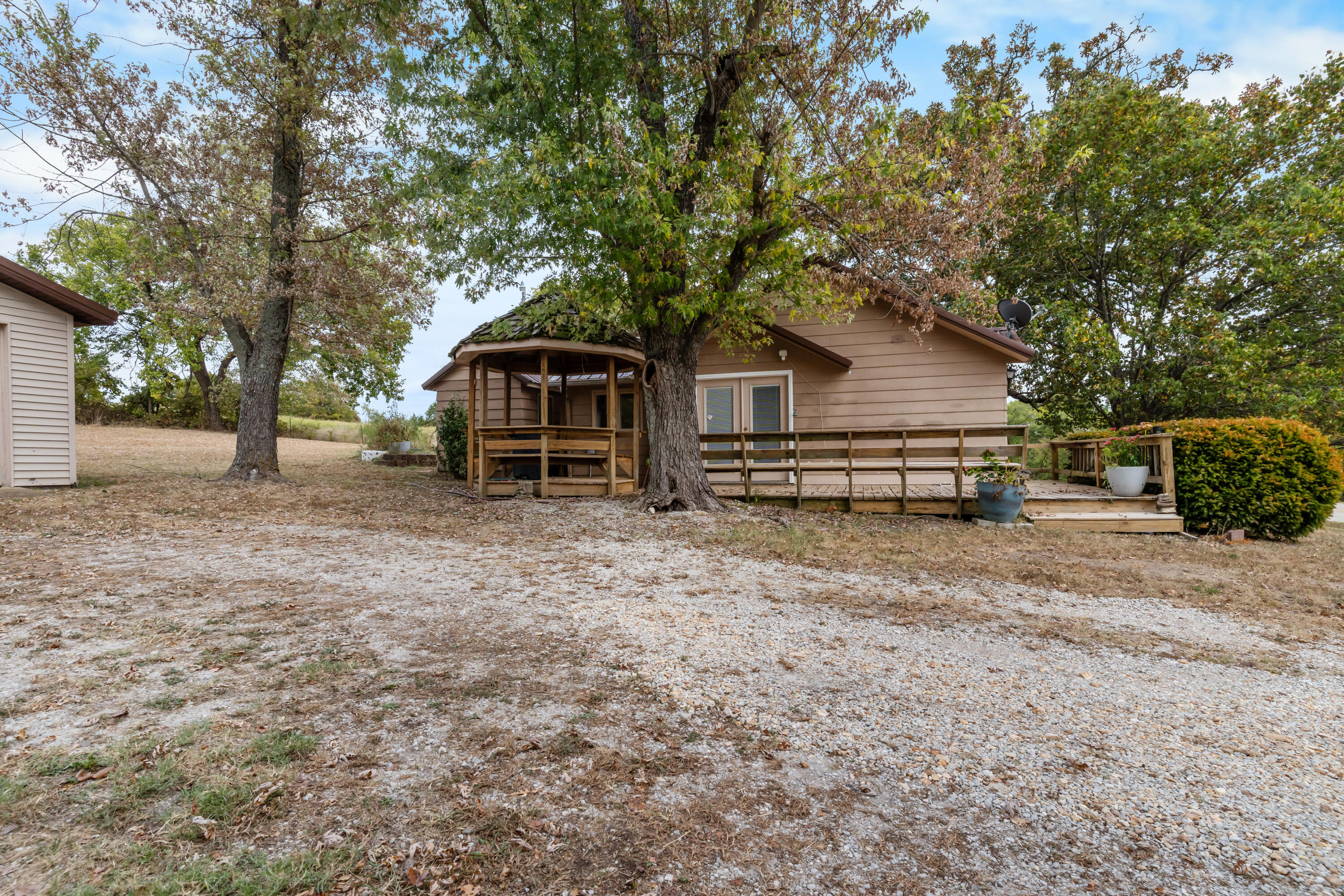 3201 State Highway Dd Property Photo 2