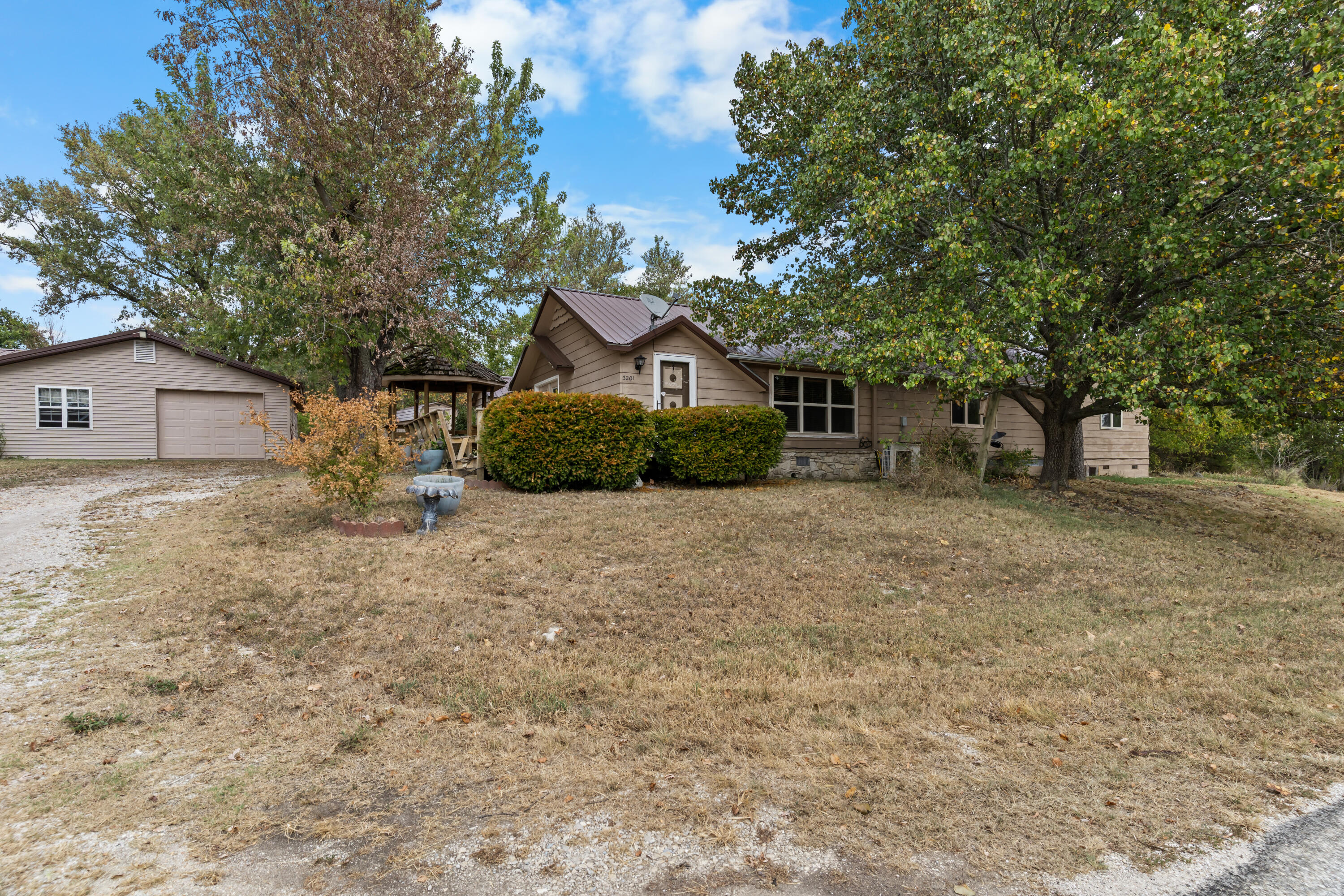 3201 State Highway Dd Property Photo 4