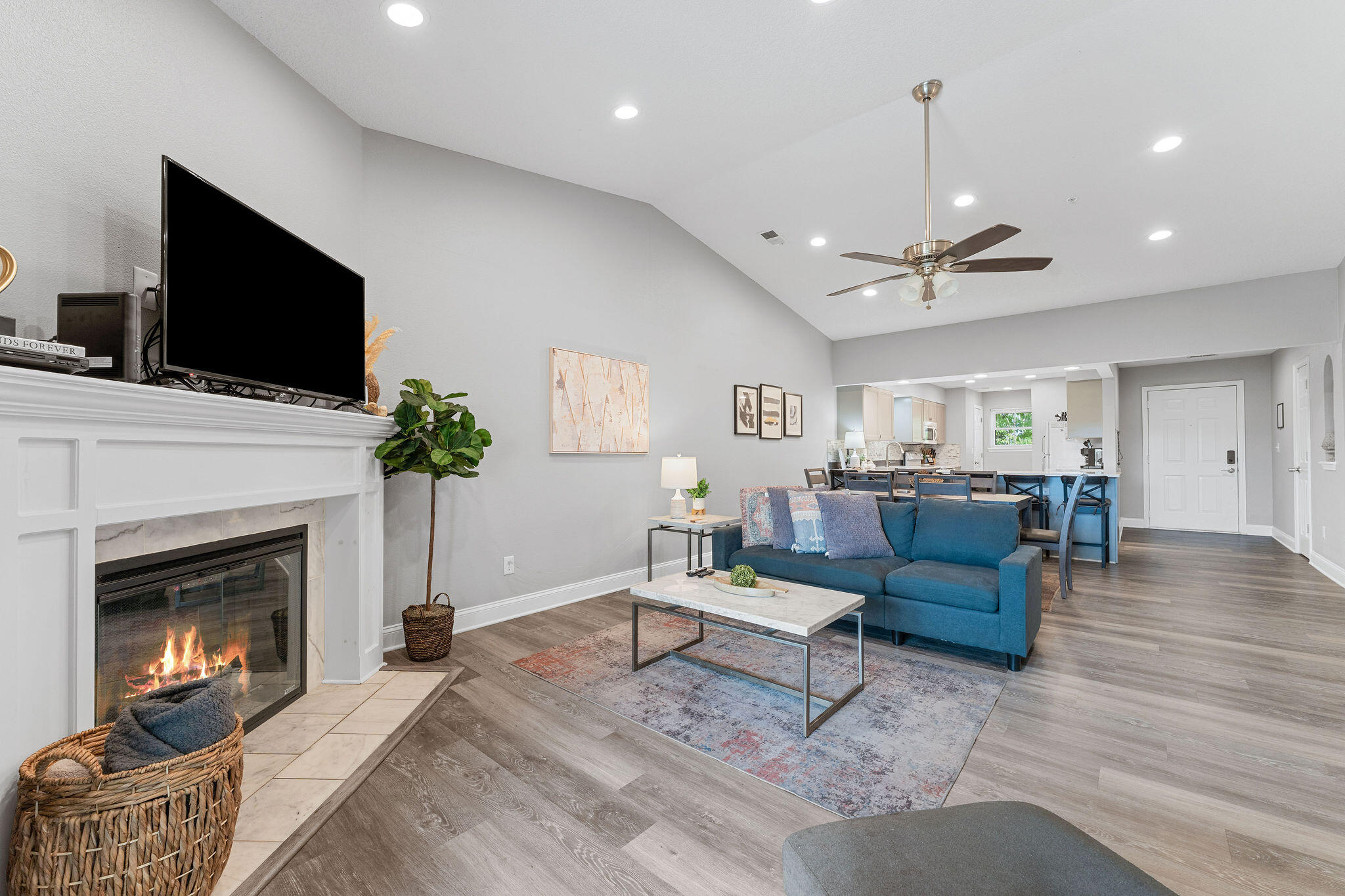 350 South Wildwood Drive # E20 Property Photo 10