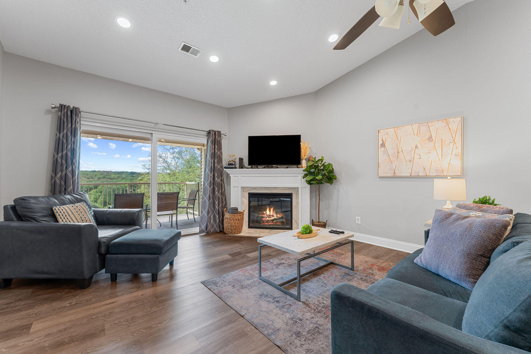 350 South Wildwood Drive # E20 Property Photo 11