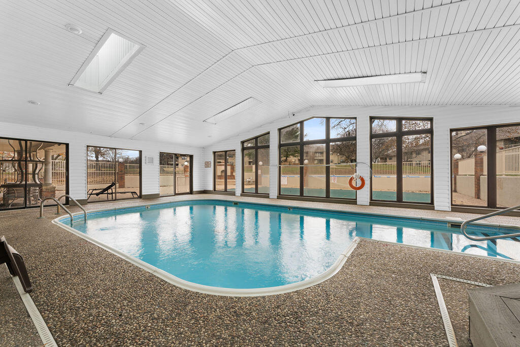 350 South Wildwood Drive # E20 Property Photo 26