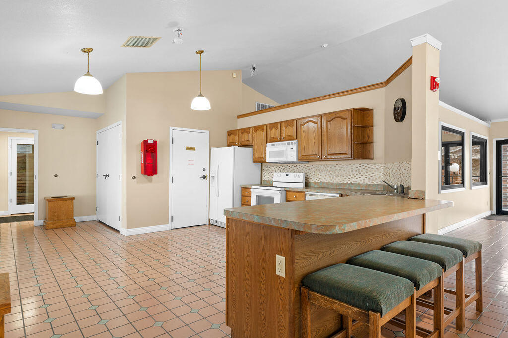 350 South Wildwood Drive # E20 Property Photo 30