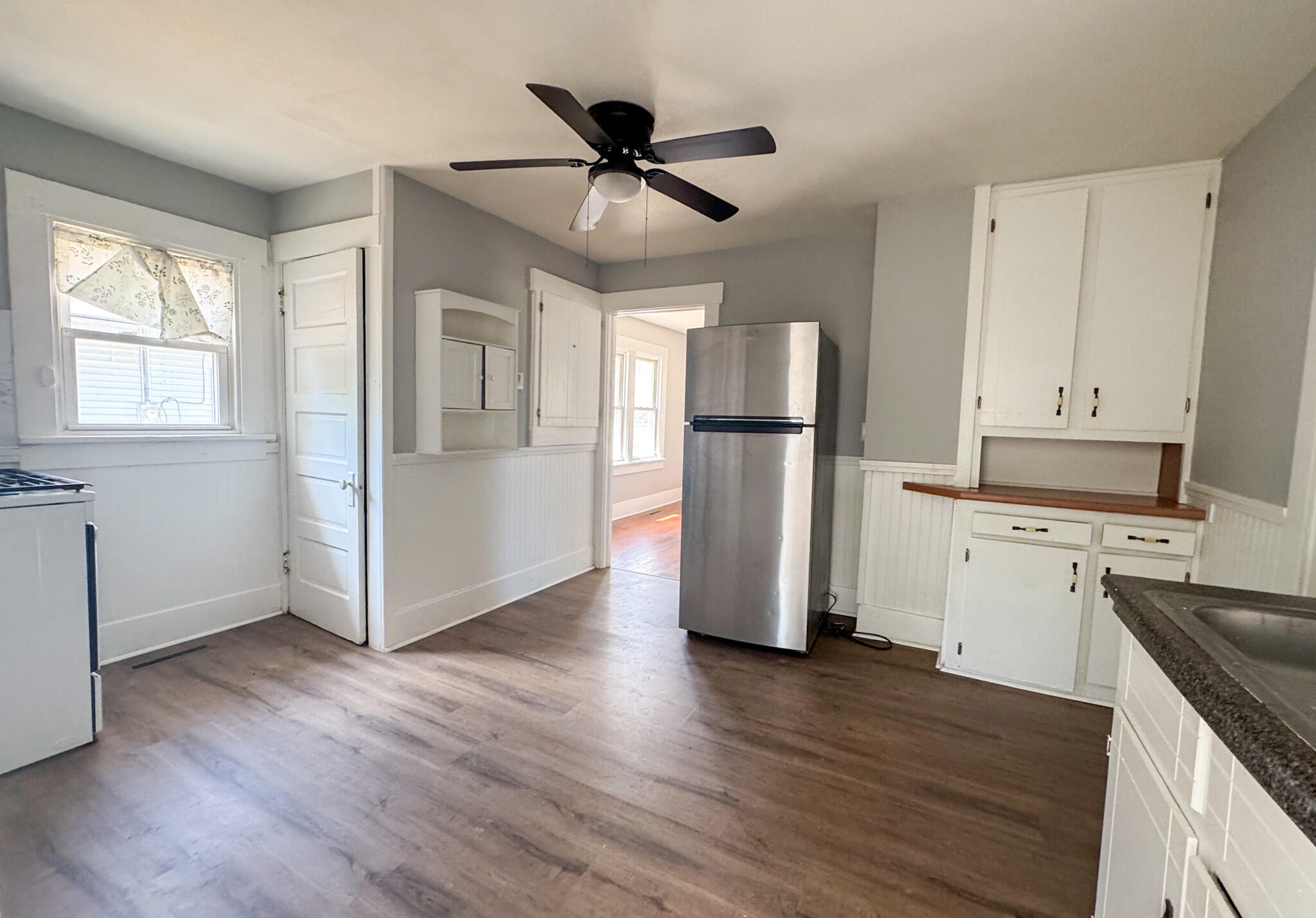 2106 West Webster Street Property Photo 2