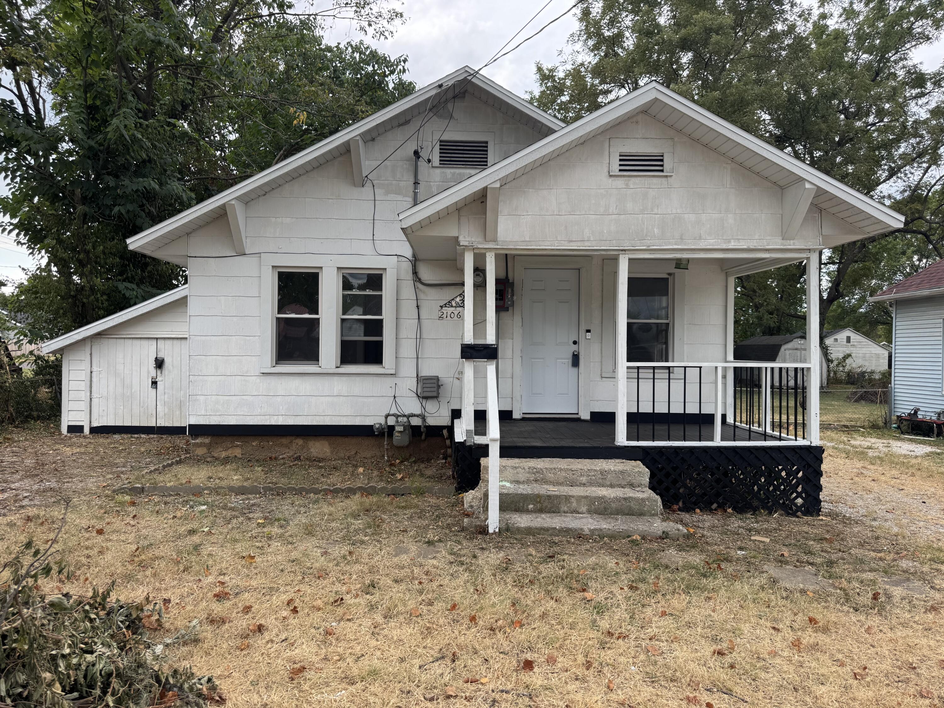 2106 West Webster Street Property Photo 7