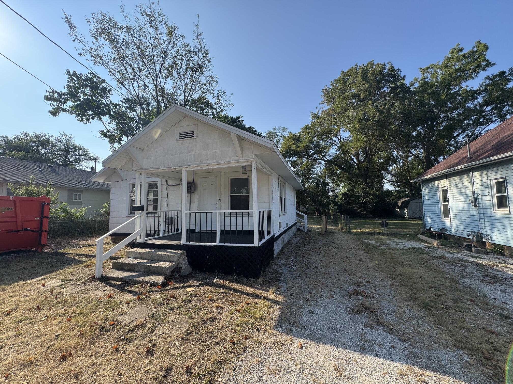 2106 West Webster Street Property Photo 14