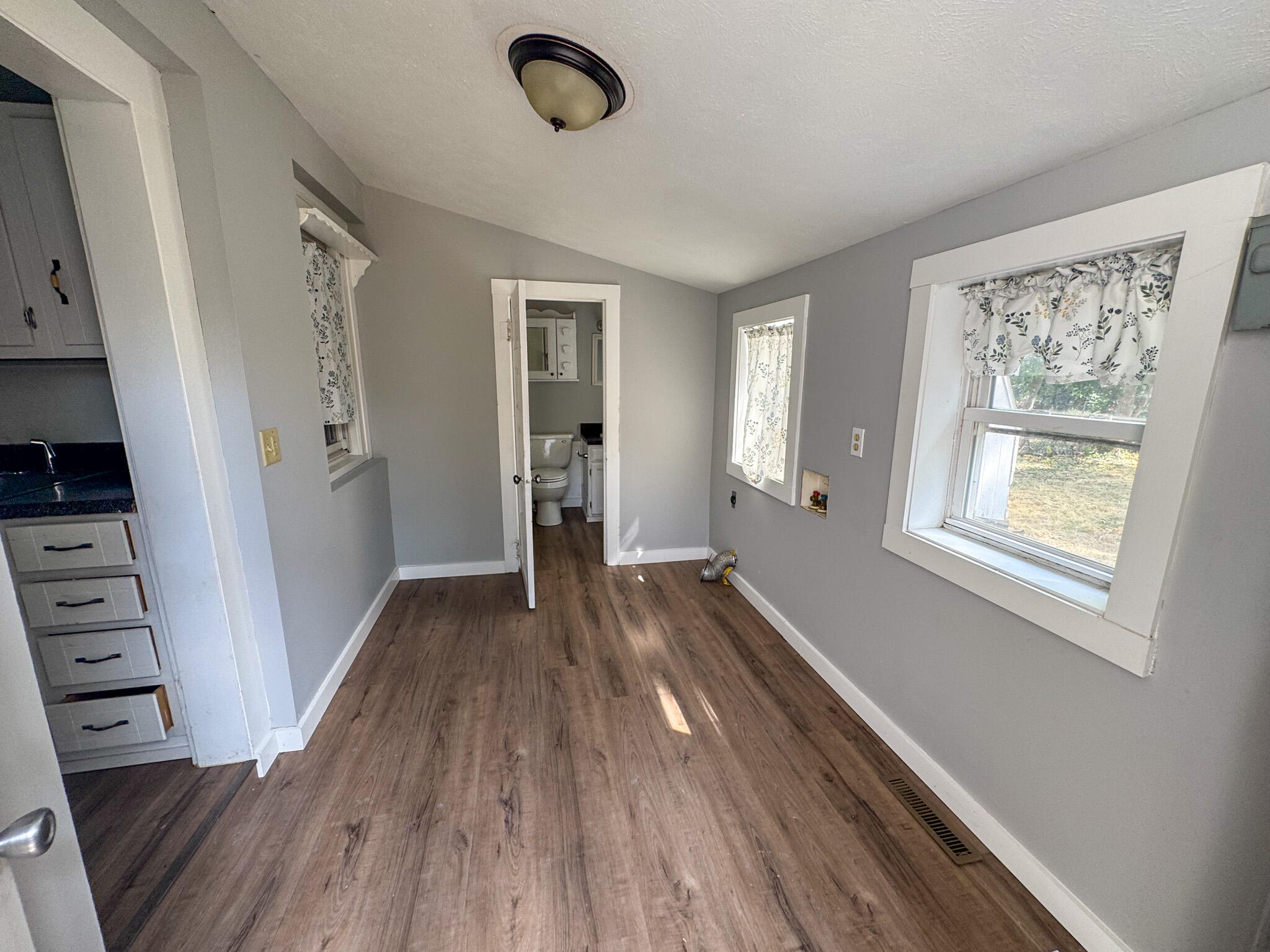 2106 West Webster Street Property Photo 18