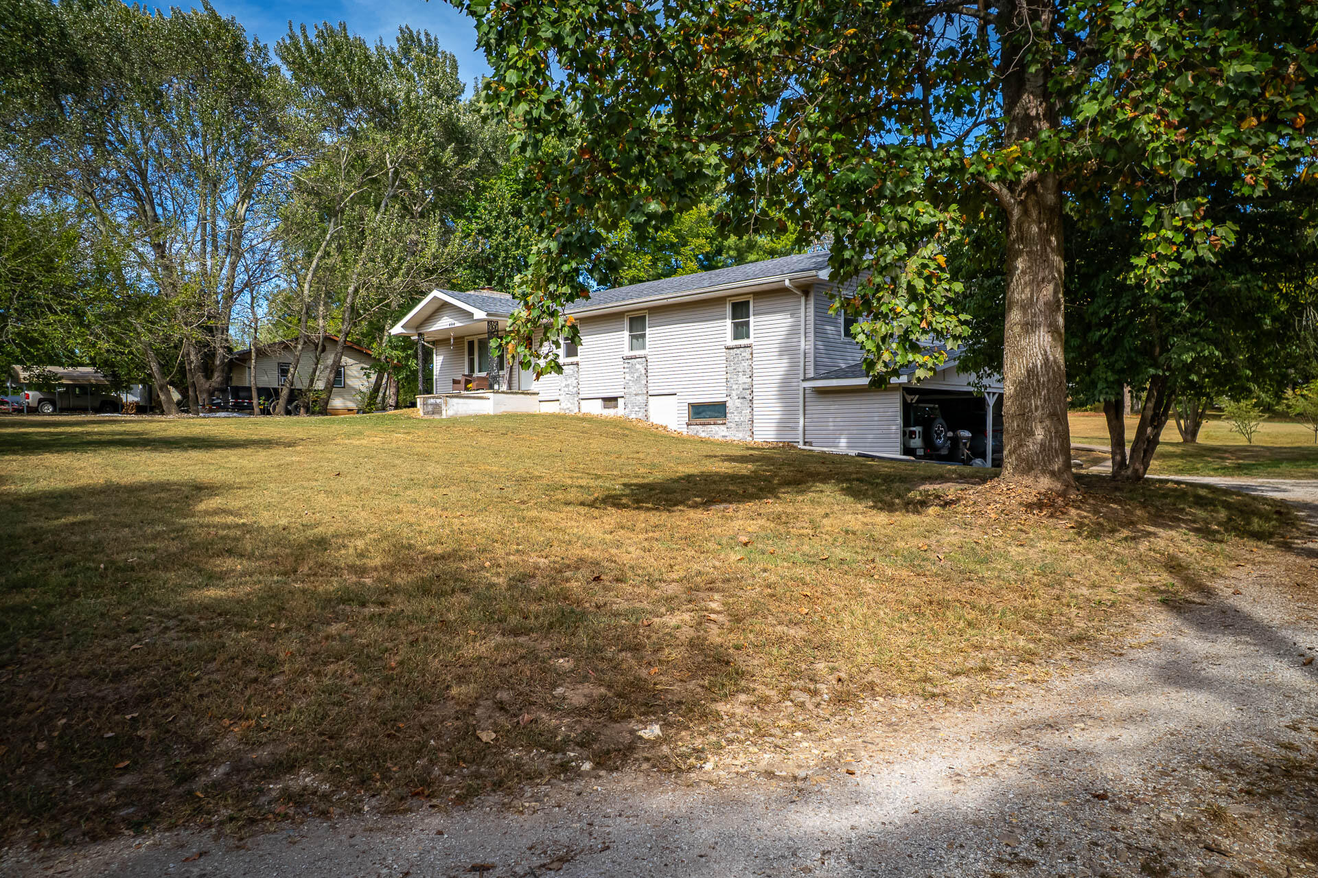 494 South Linden Avenue Property Photo 36