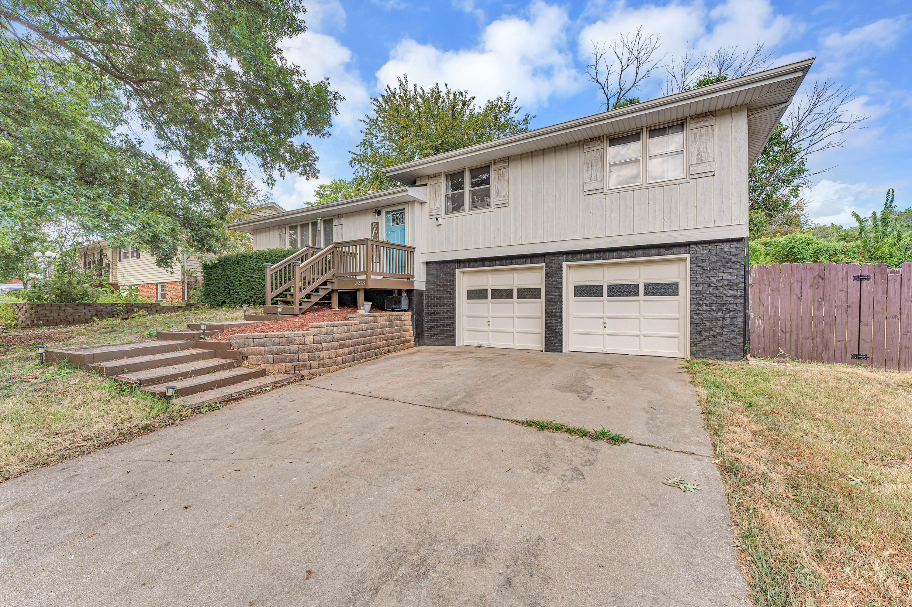 3233 West Glenwood Street Property Photo 4