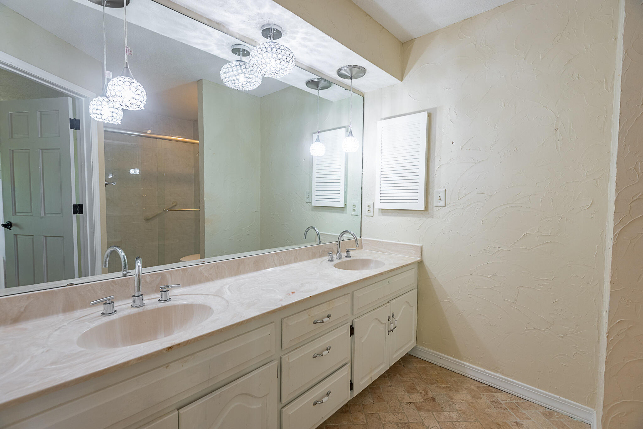 759 South Augusta Drive Property Photo 23