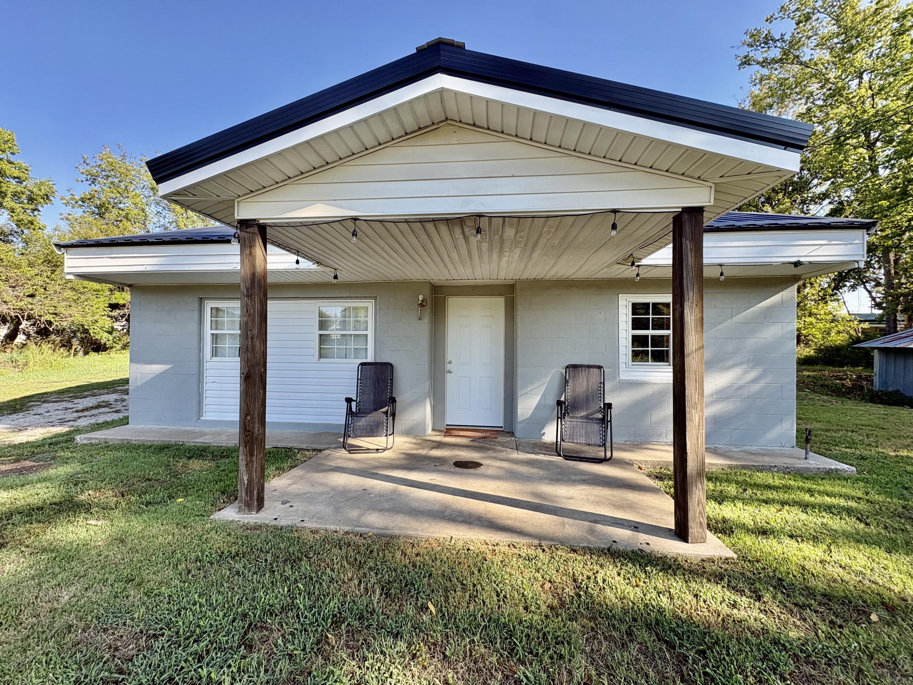 644 Garrett Street Property Photo 3