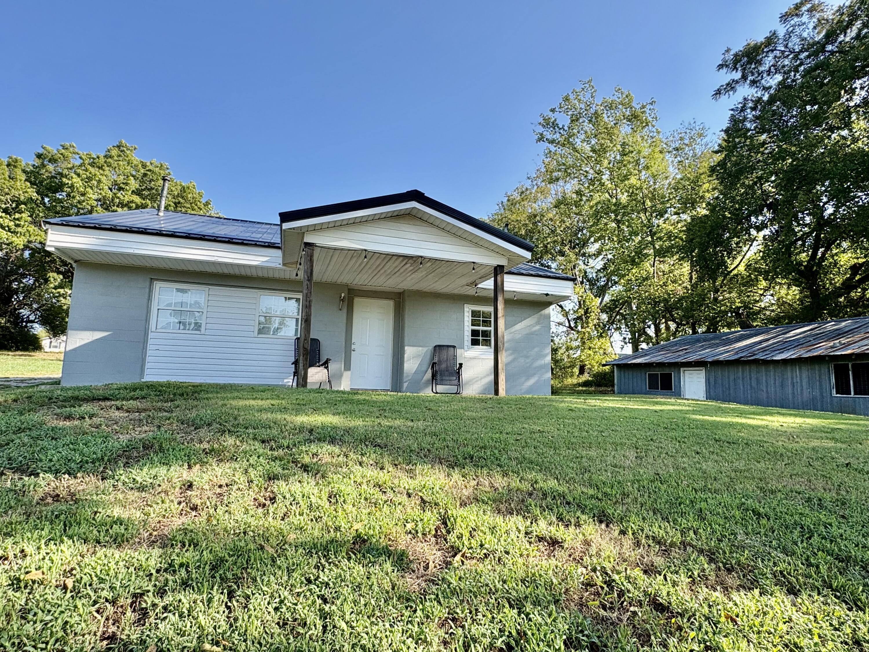644 Garrett Street Property Photo 5