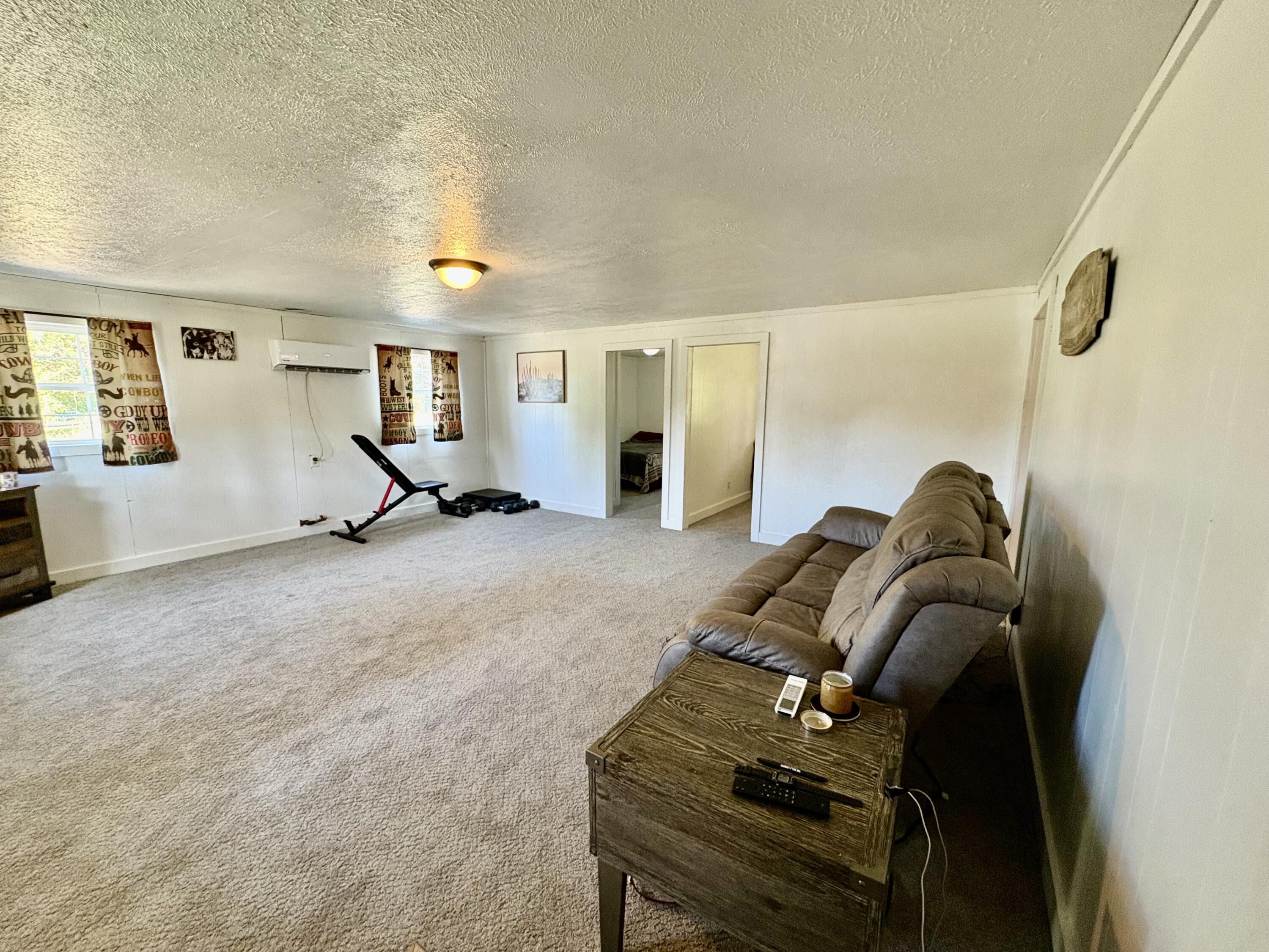 644 Garrett Street Property Photo 9