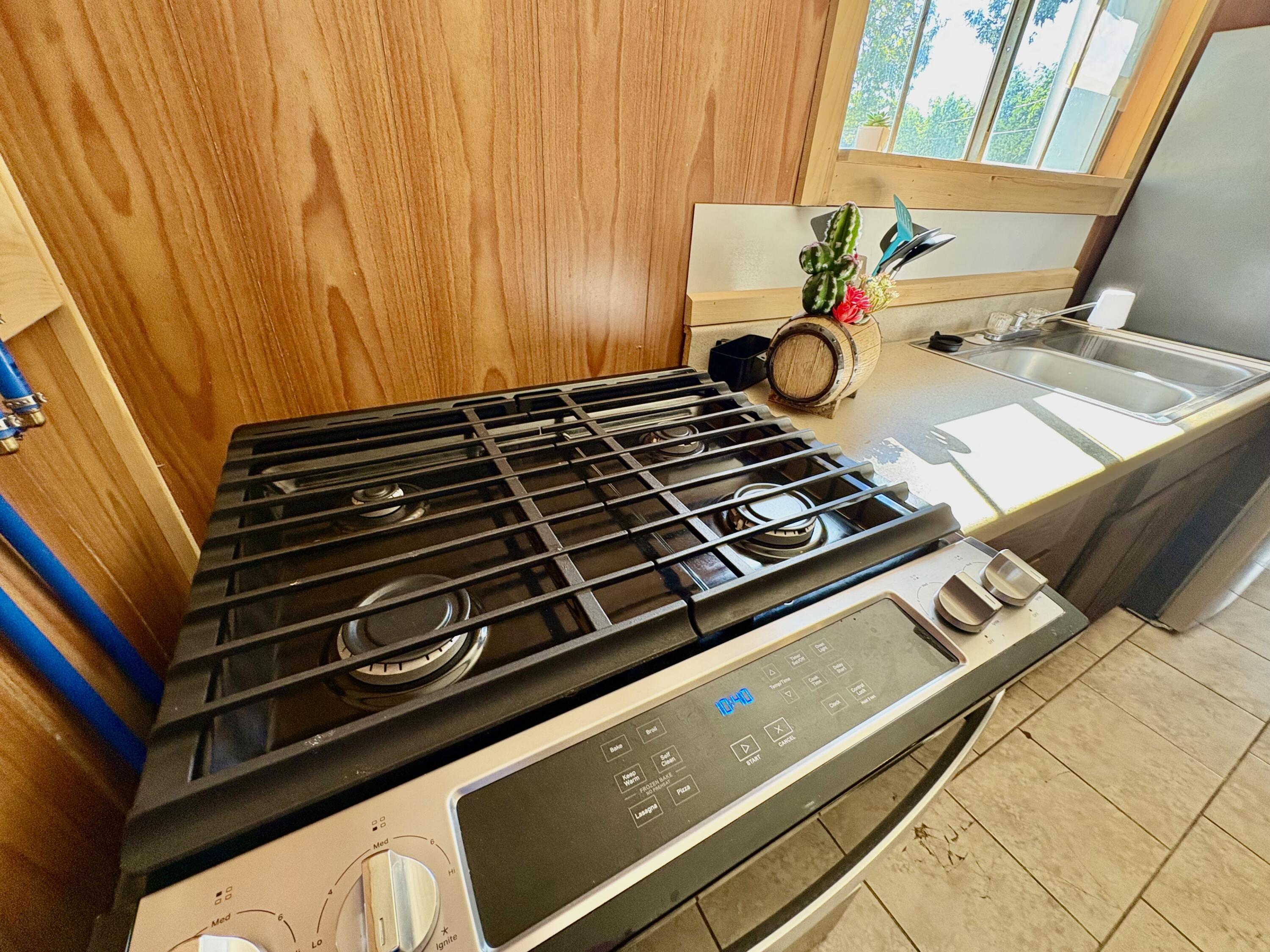 644 Garrett Street Property Photo 23