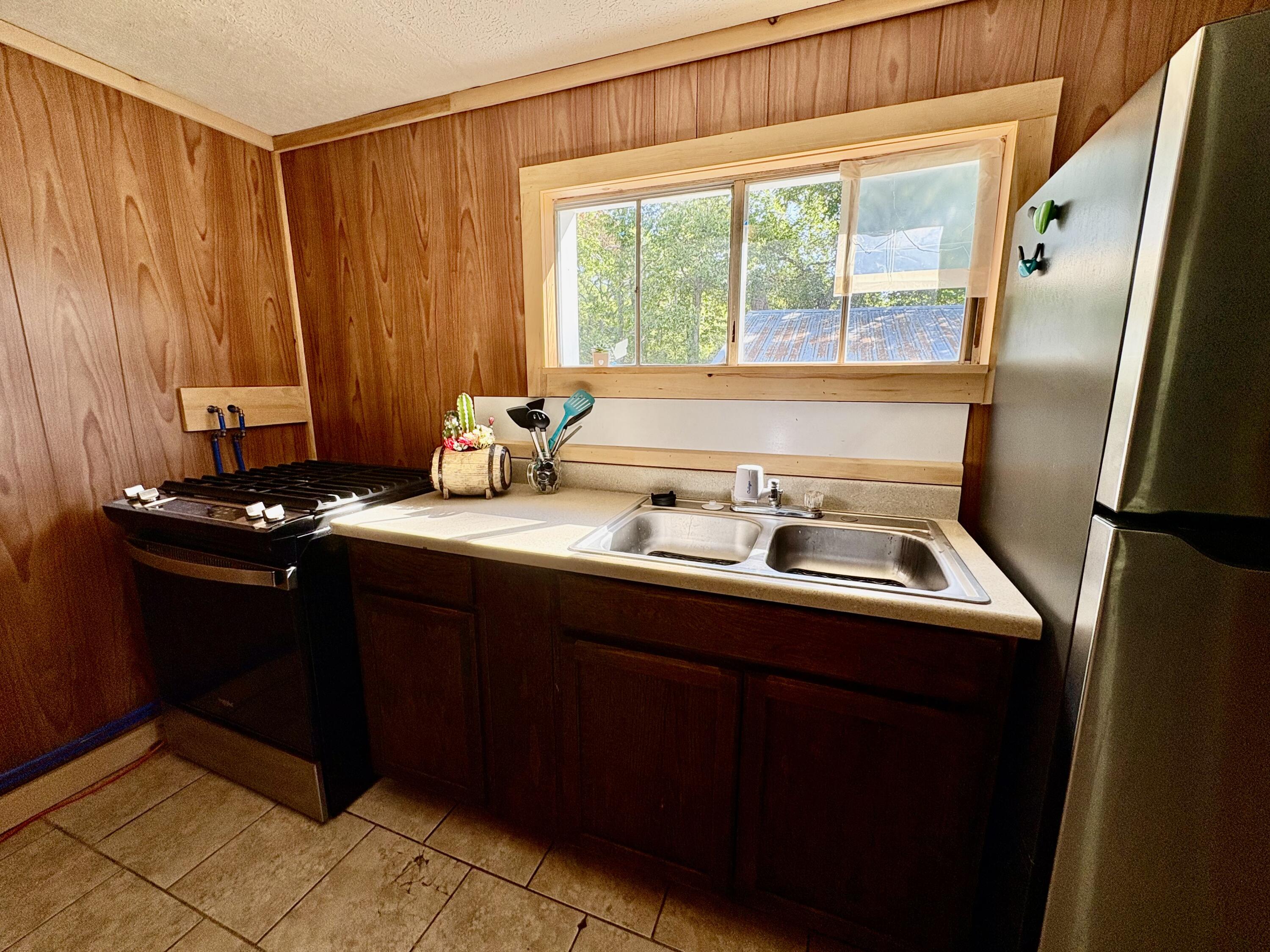 644 Garrett Street Property Photo 24