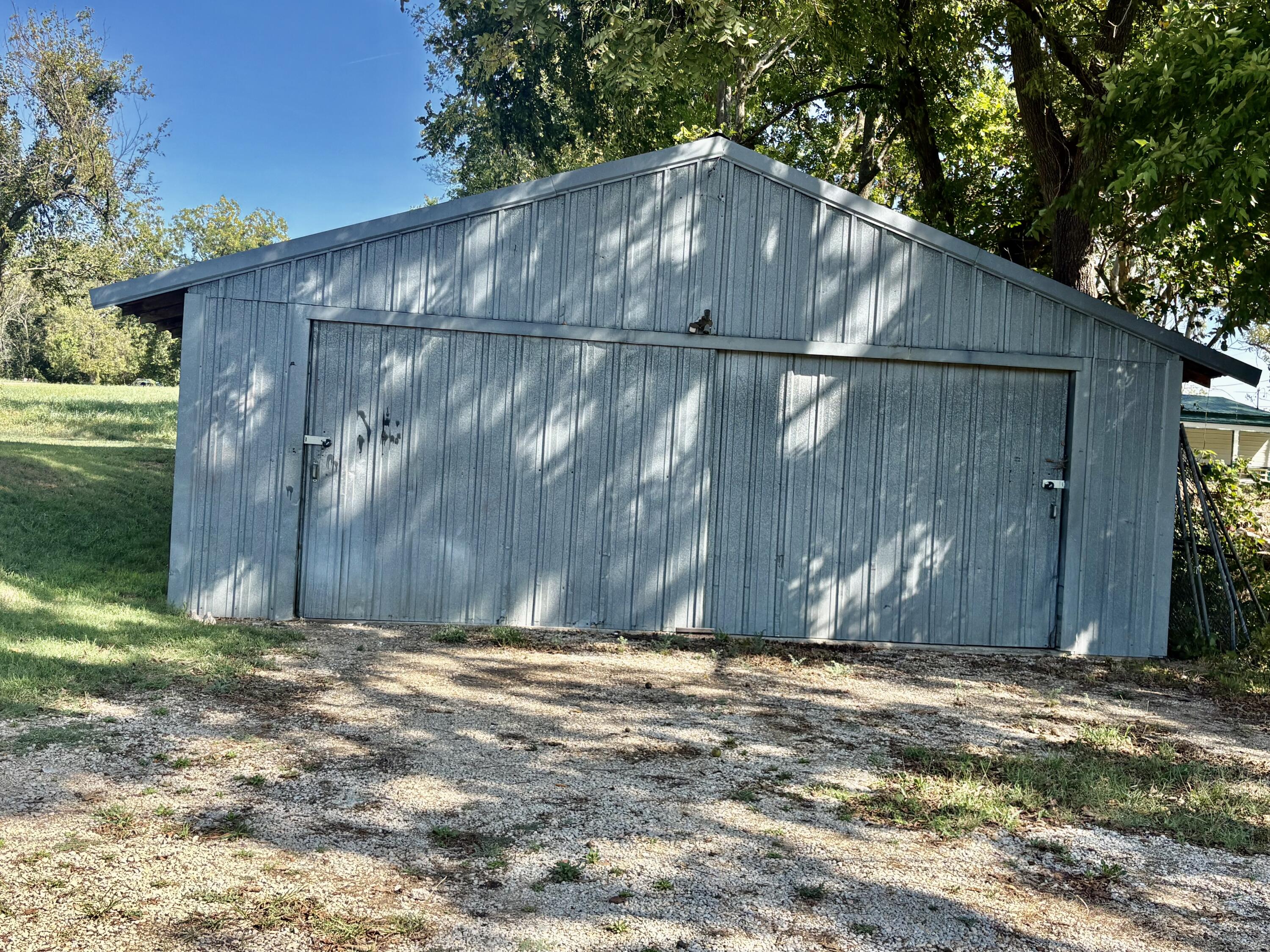 644 Garrett Street Property Photo 43