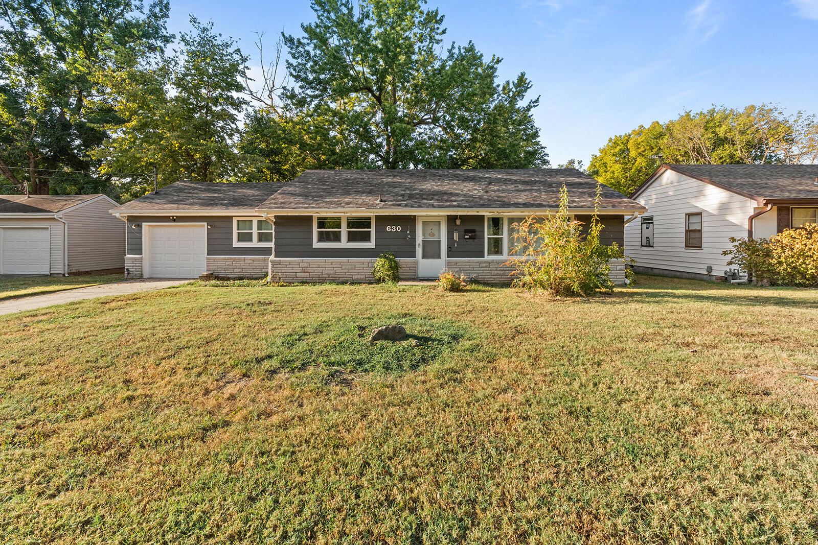 630 West Broadmoor Street Property Photo 1