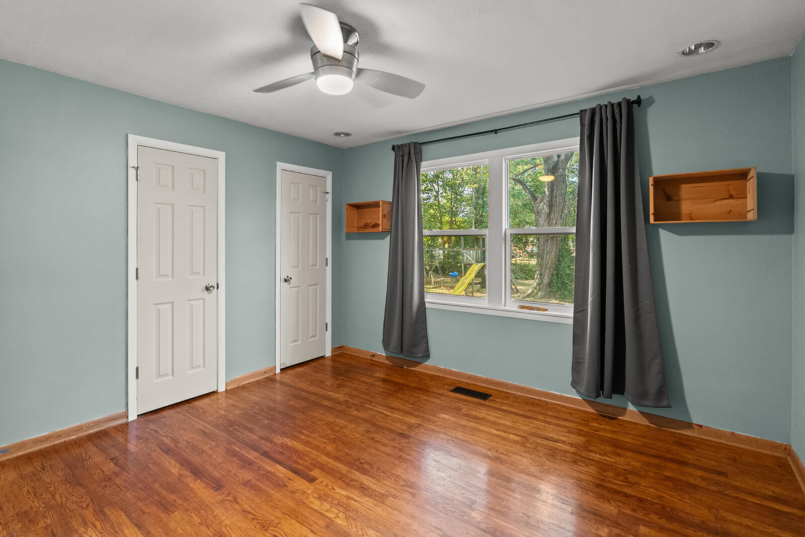 630 West Broadmoor Street Property Photo 12