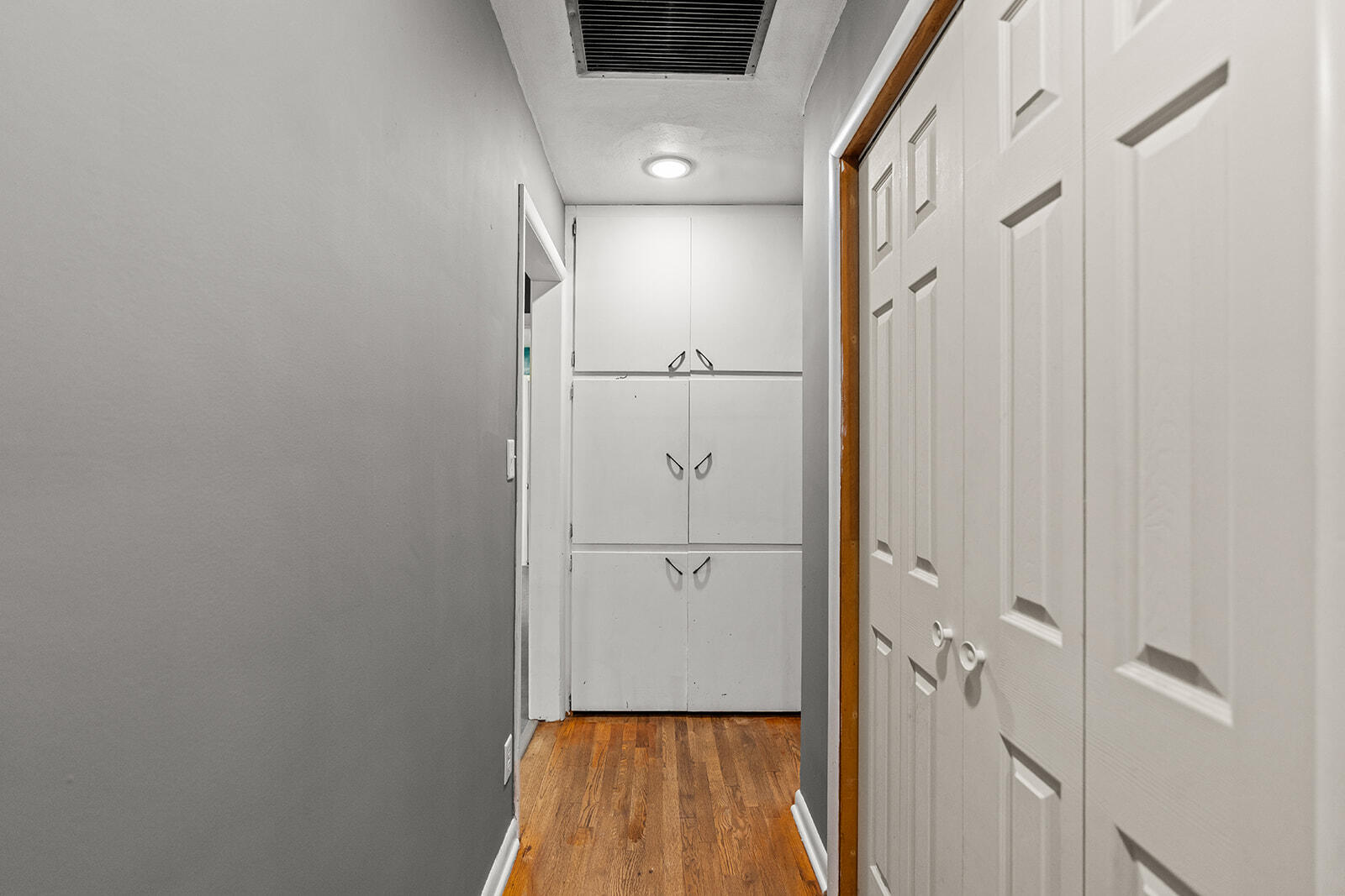 630 West Broadmoor Street Property Photo 14