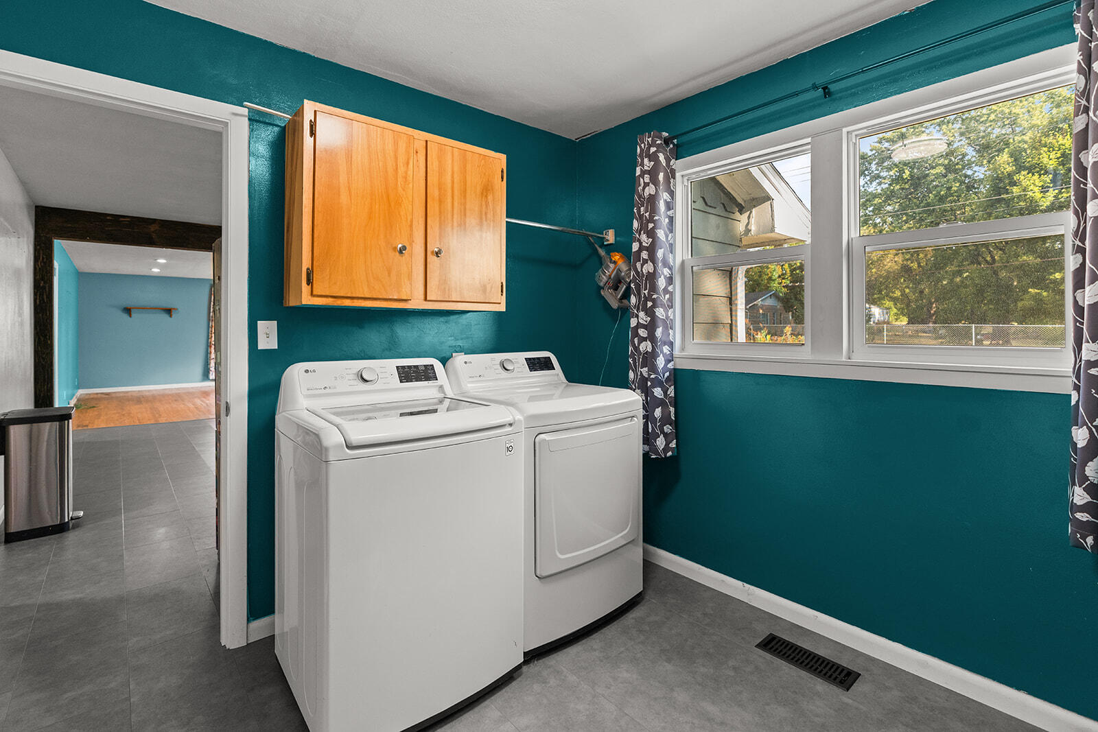 630 West Broadmoor Street Property Photo 15