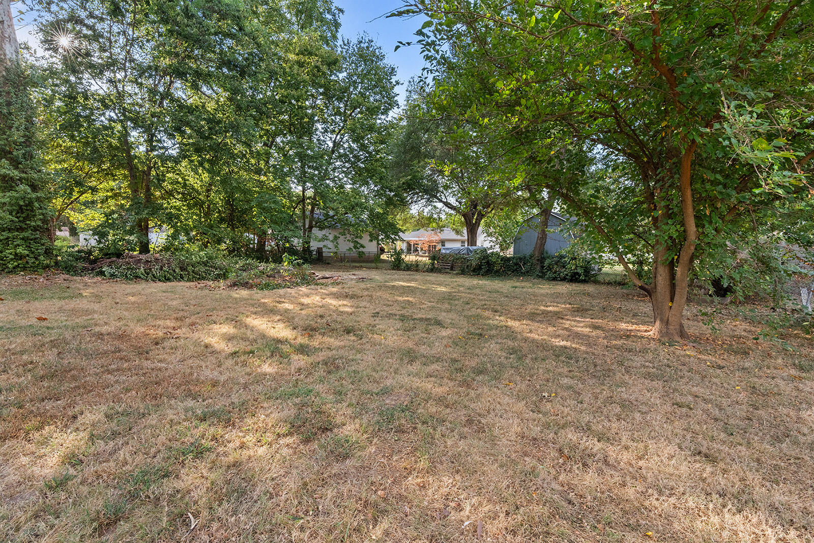 630 West Broadmoor Street Property Photo 18