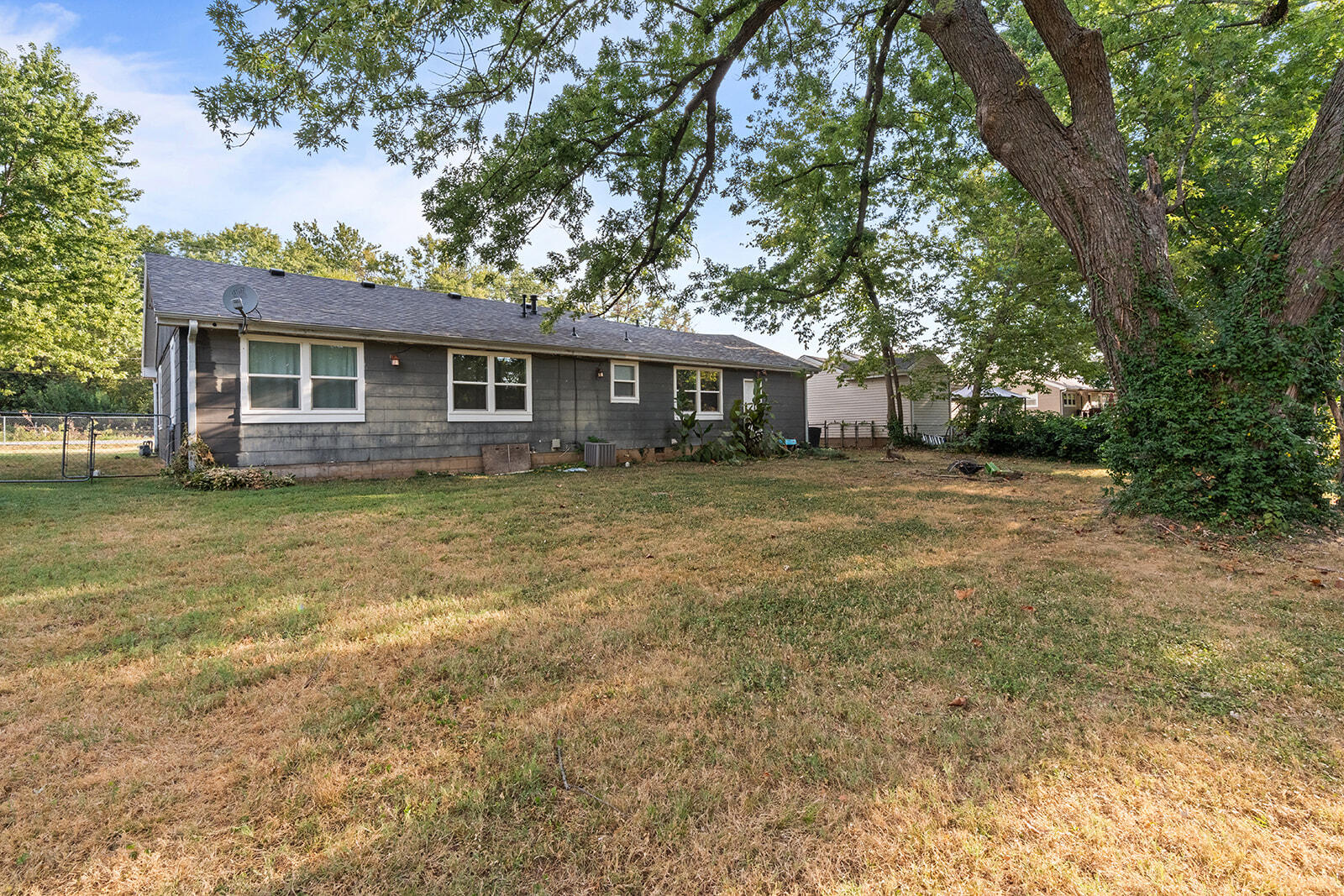 630 West Broadmoor Street Property Photo 19