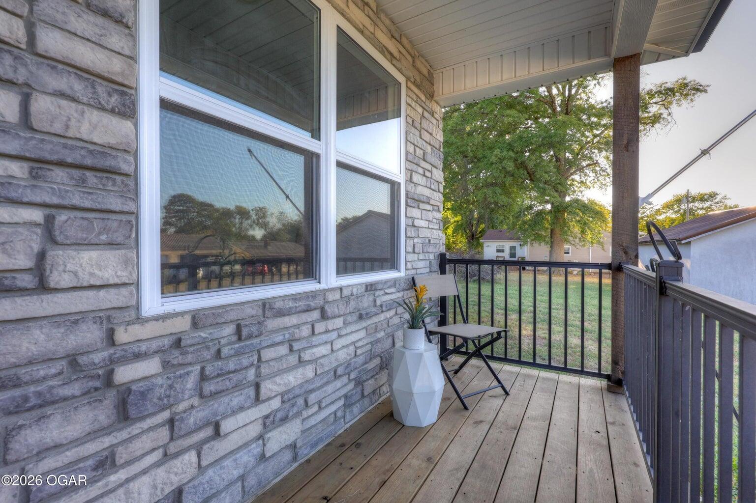 404 East Maple Street Property Photo 3