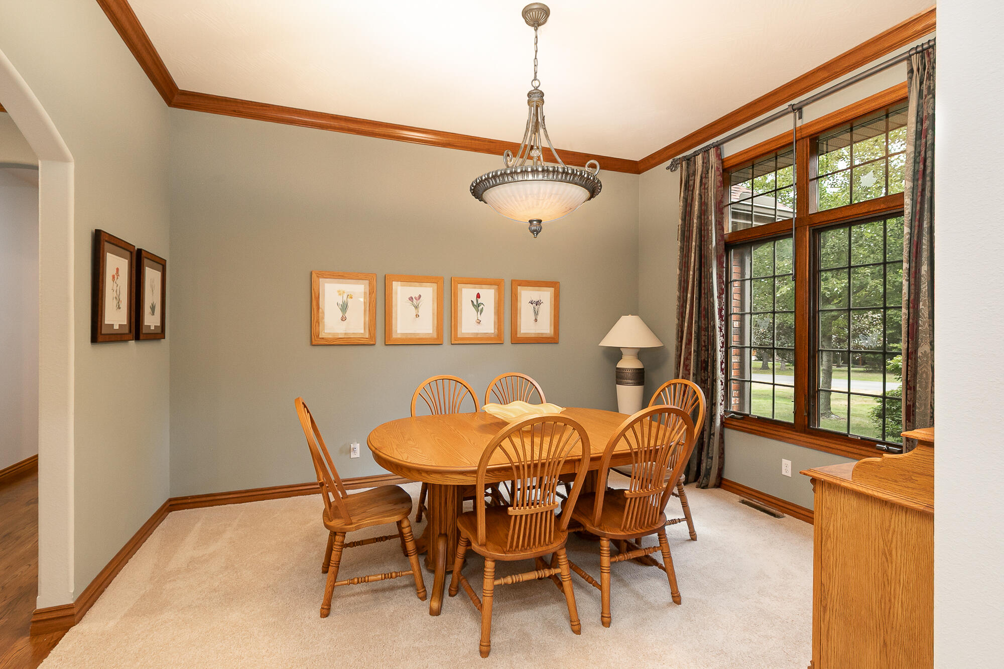 5265 North Missouri Oak Trail Property Photo 6