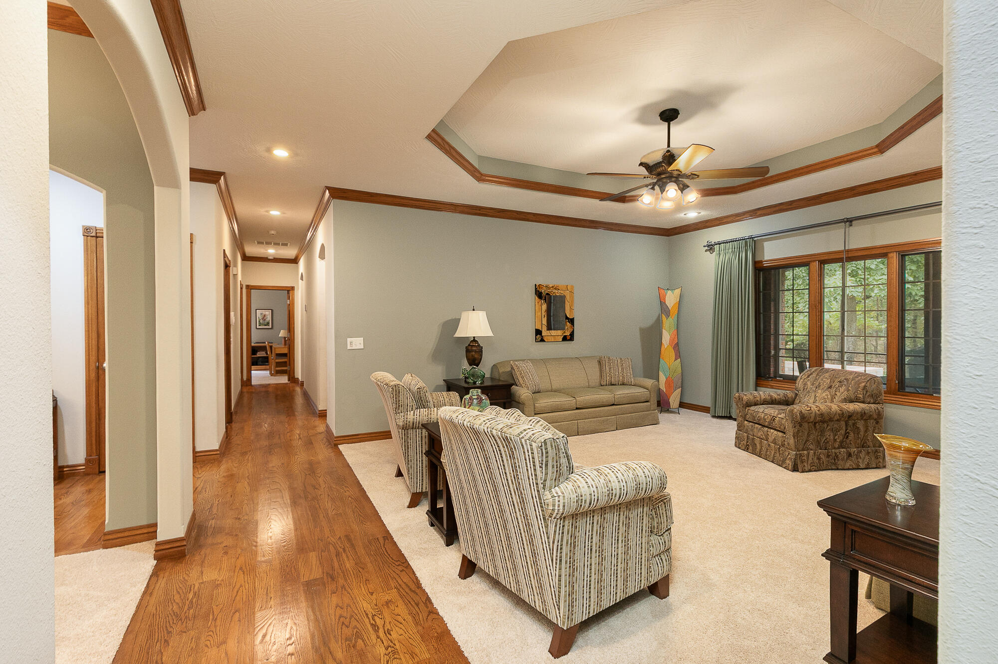 5265 North Missouri Oak Trail Property Photo 10