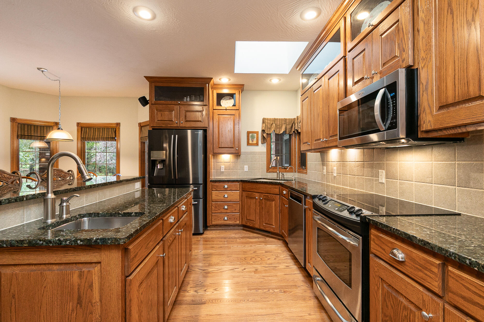 5265 North Missouri Oak Trail Property Photo 16