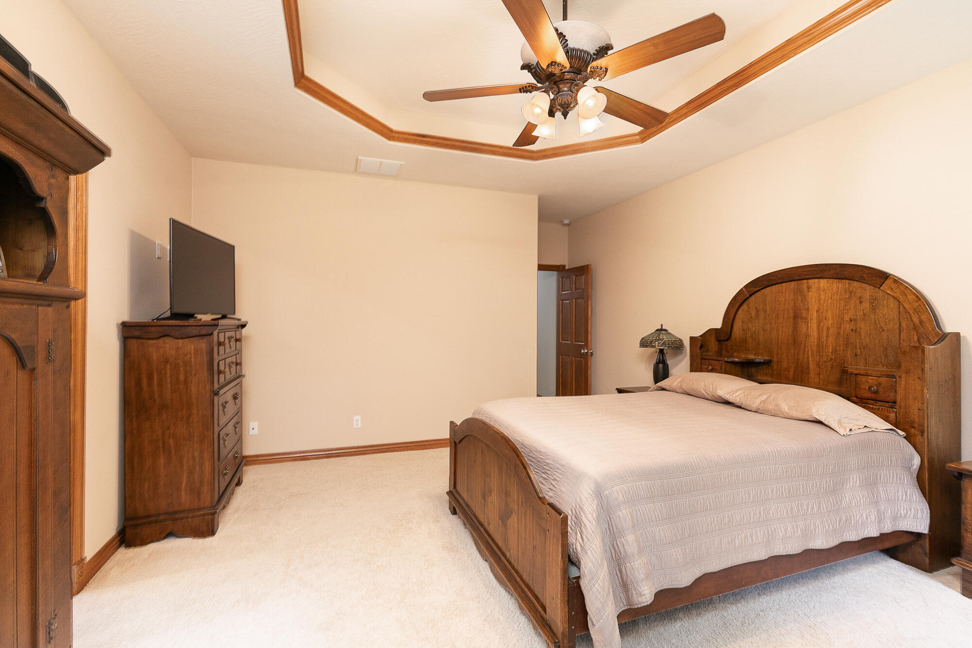 5265 North Missouri Oak Trail Property Photo 27