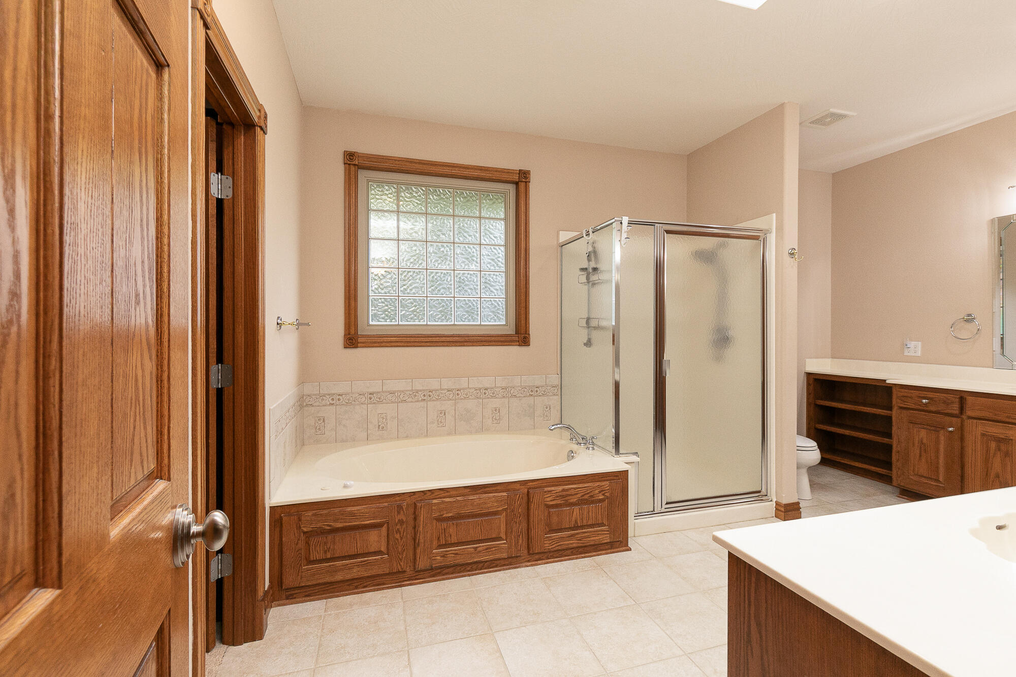 5265 North Missouri Oak Trail Property Photo 28