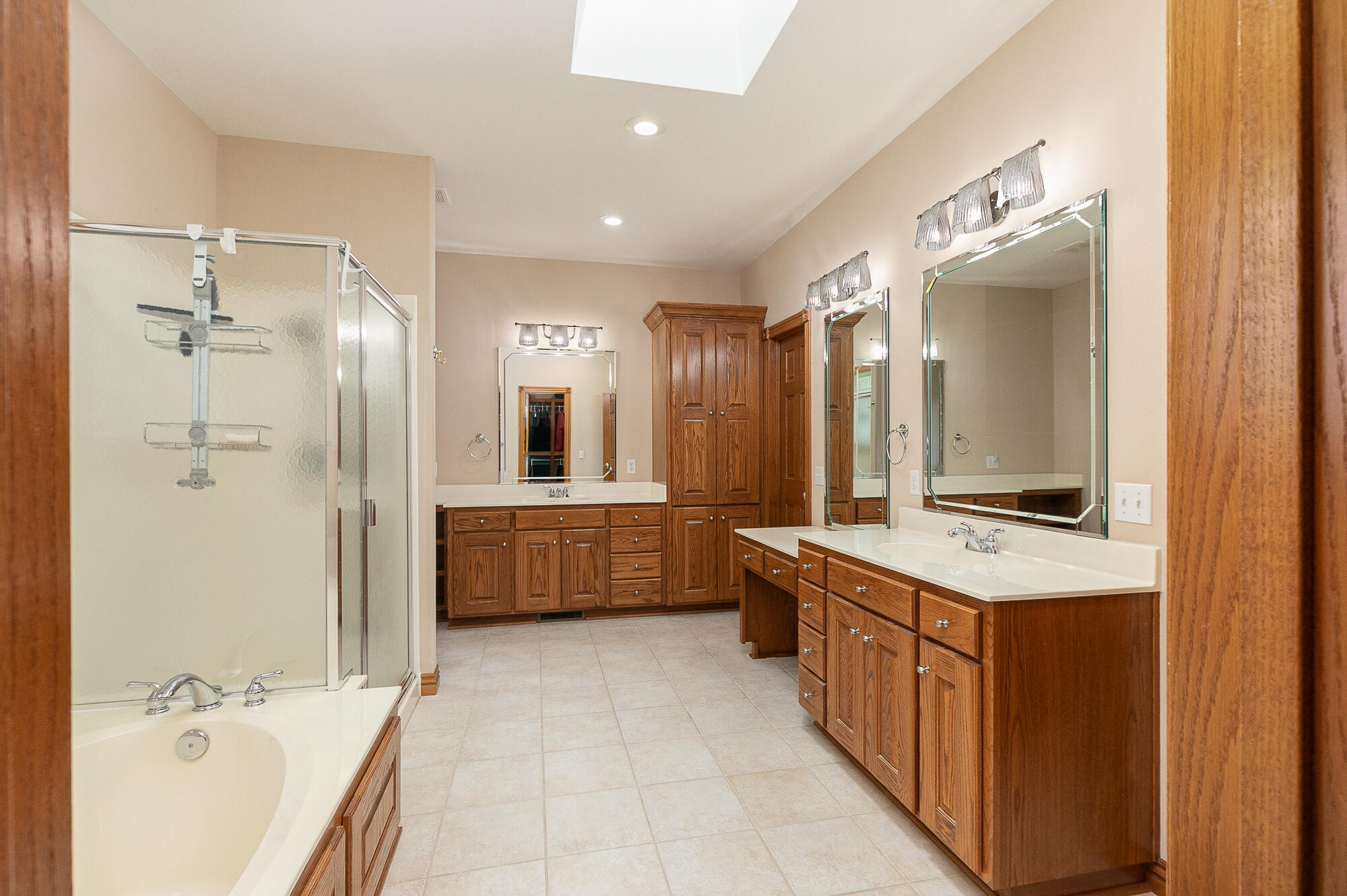 5265 North Missouri Oak Trail Property Photo 29