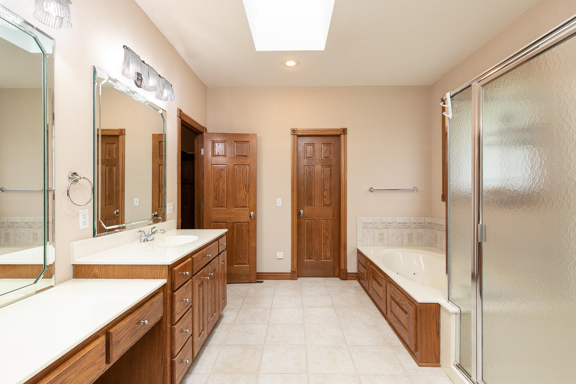 5265 North Missouri Oak Trail Property Photo 30