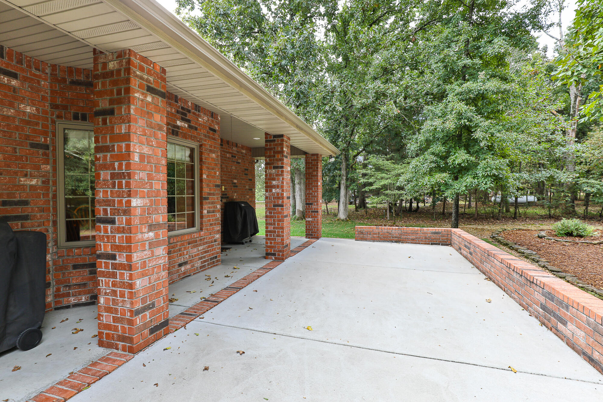 5265 North Missouri Oak Trail Property Photo 41