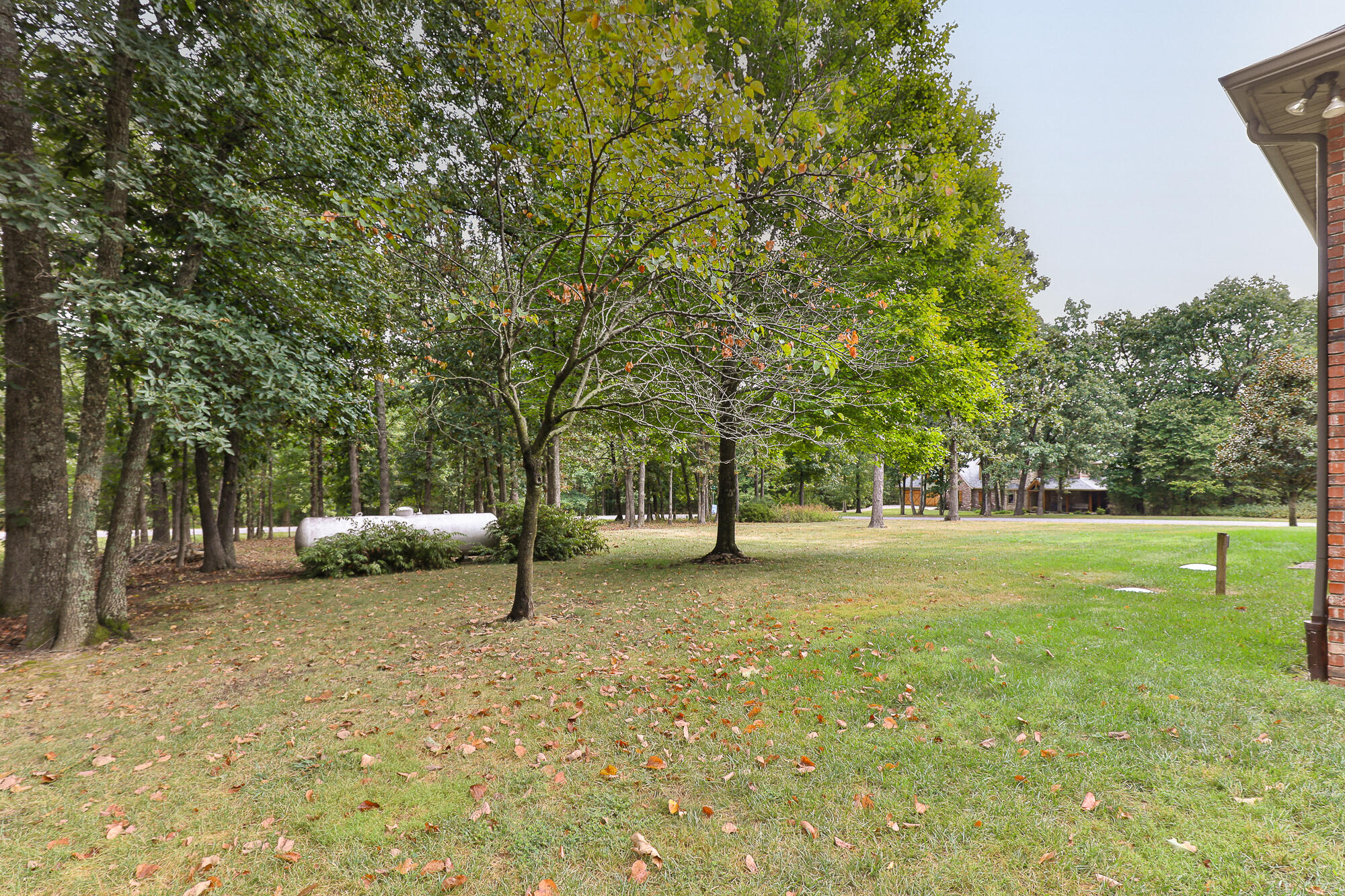 5265 North Missouri Oak Trail Property Photo 46