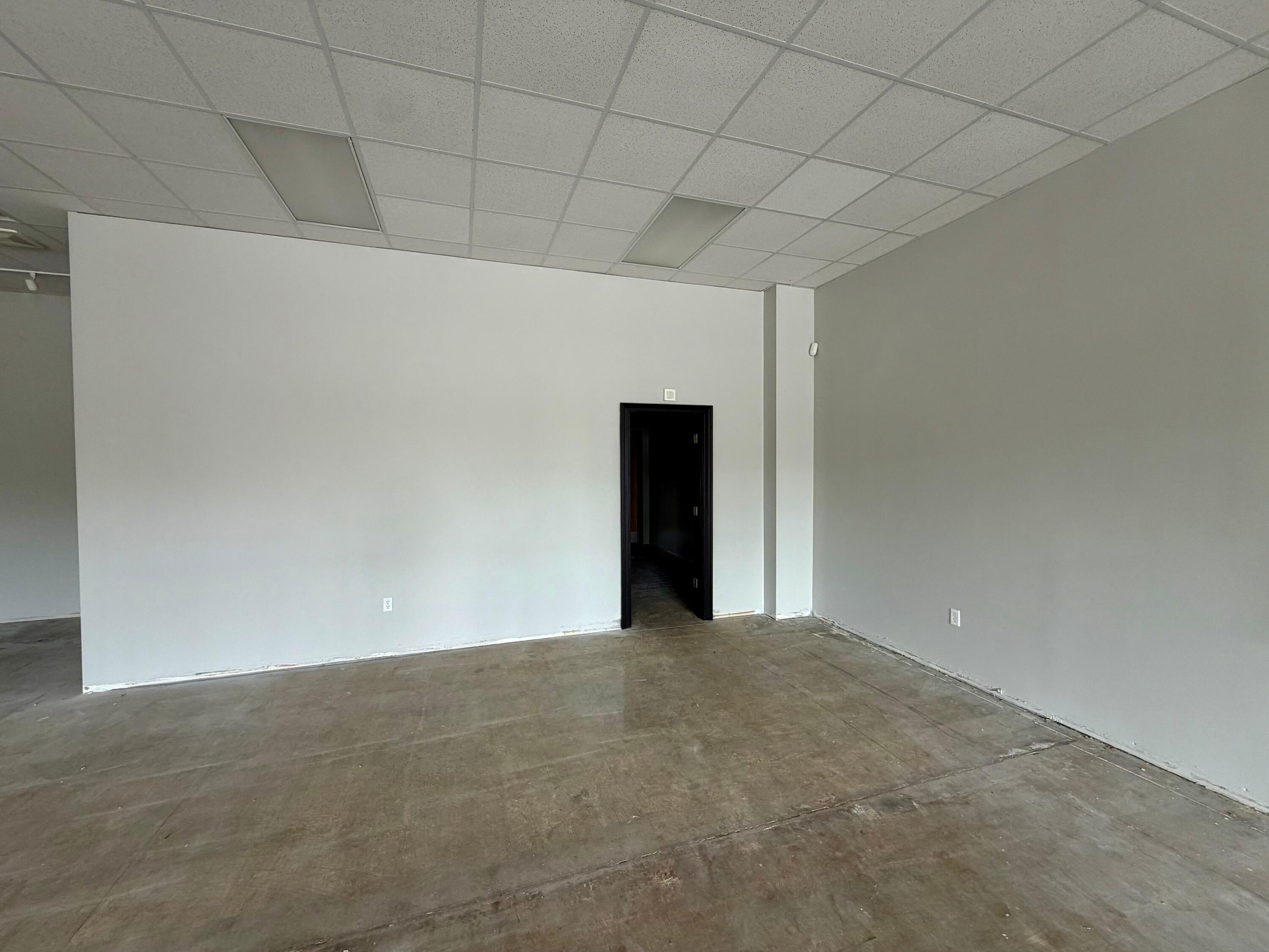 4139 South National Avenue Property Photo 6