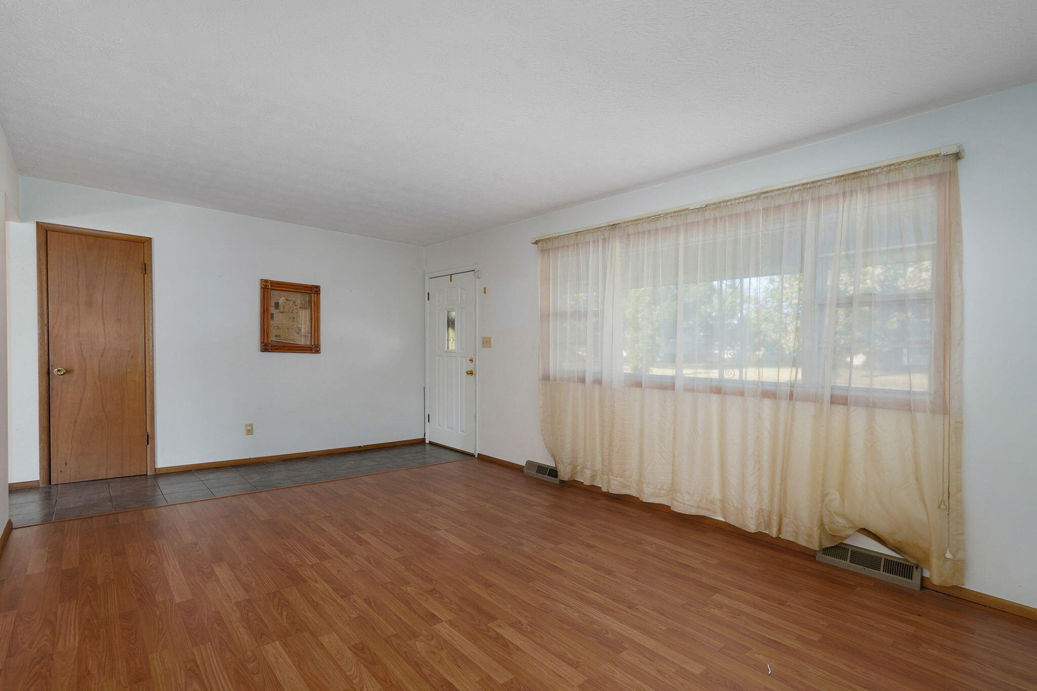442 South York Avenue Property Photo 6