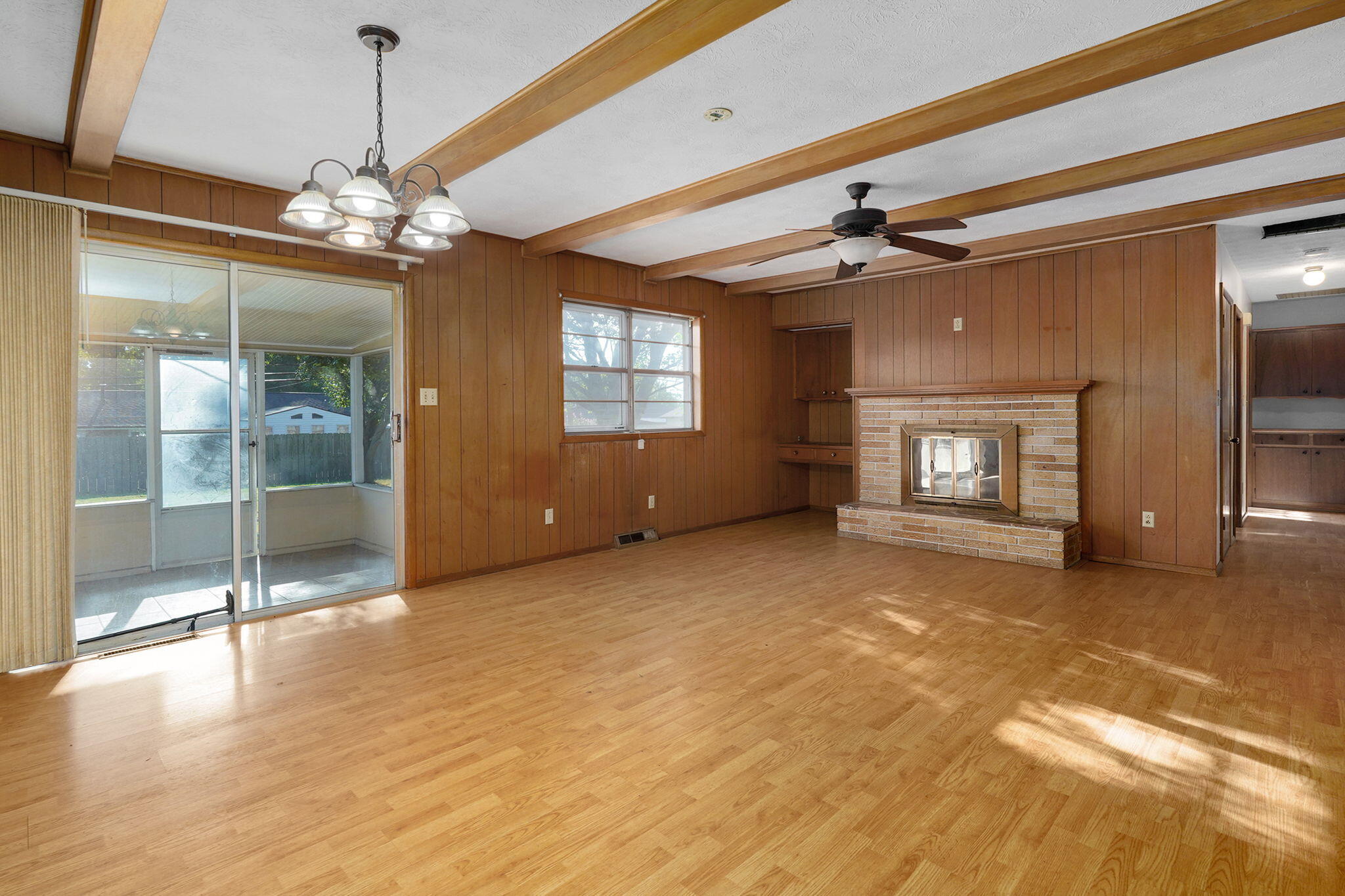 442 South York Avenue Property Photo 8