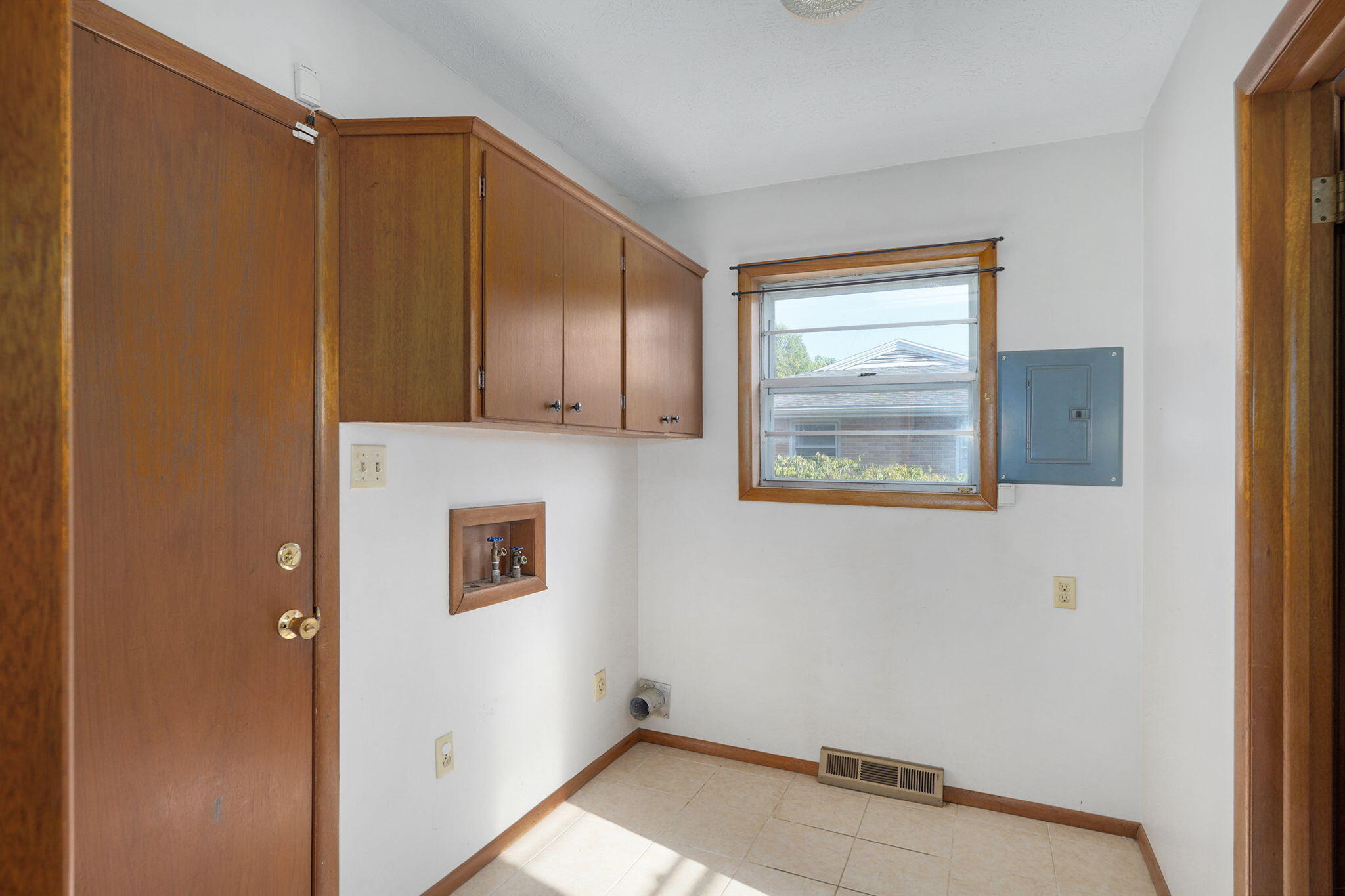 442 South York Avenue Property Photo 15