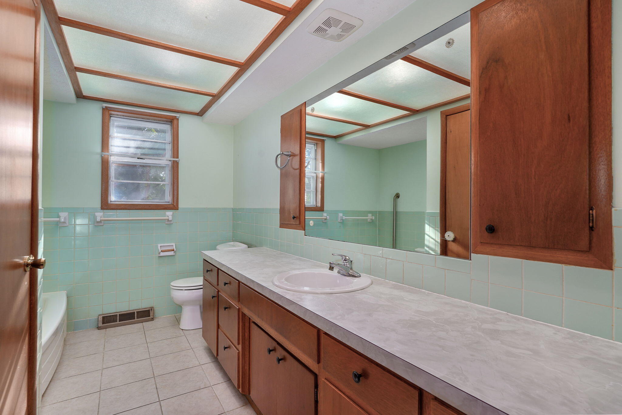 442 South York Avenue Property Photo 20