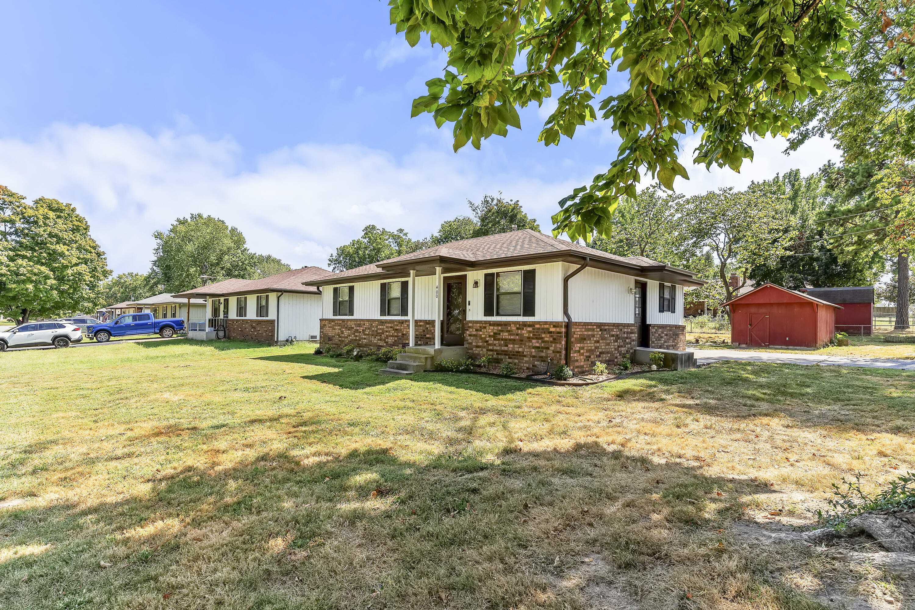400 East Elm Street Property Photo 2